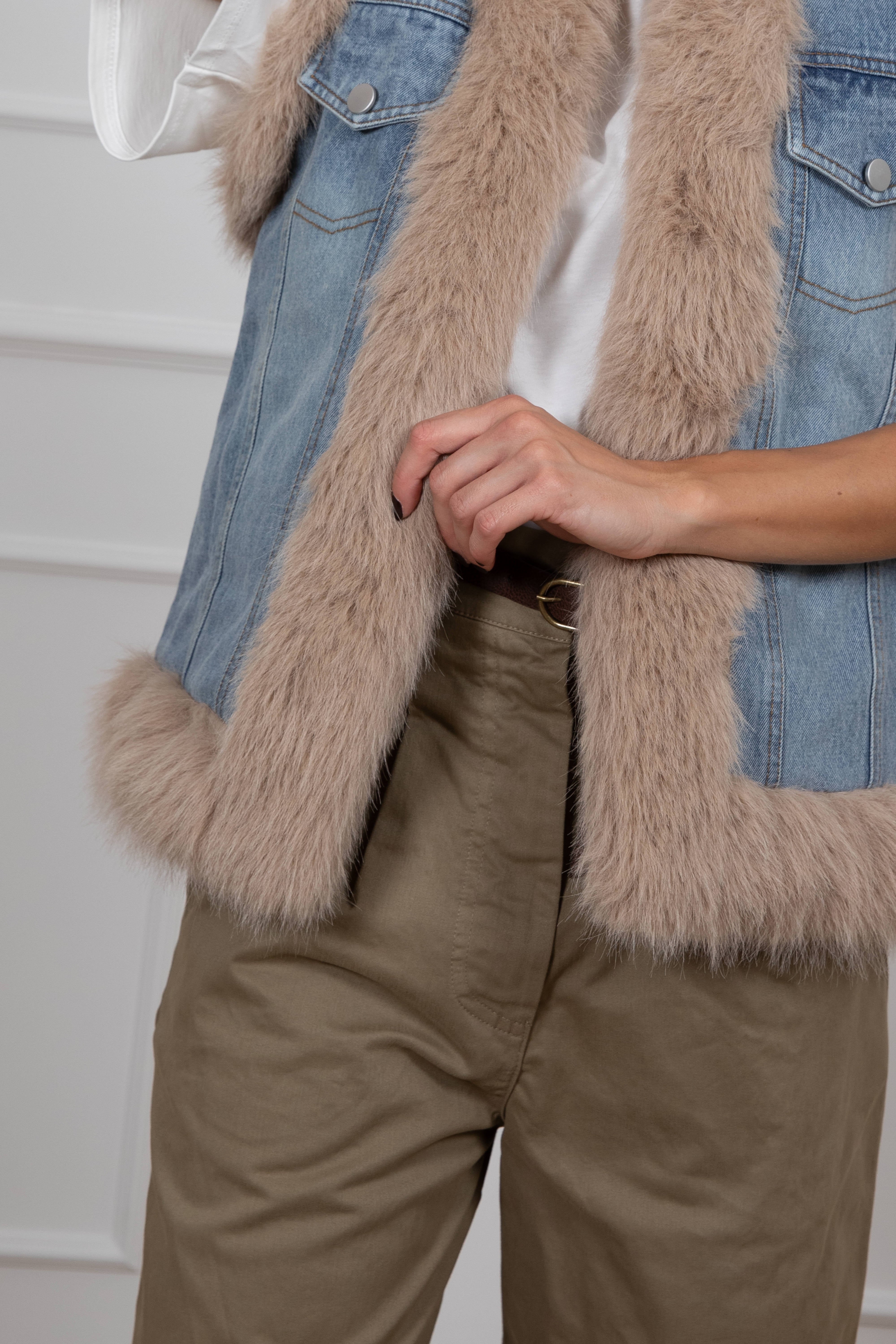 Gilet in jeans con eco-pelliccia Dixie