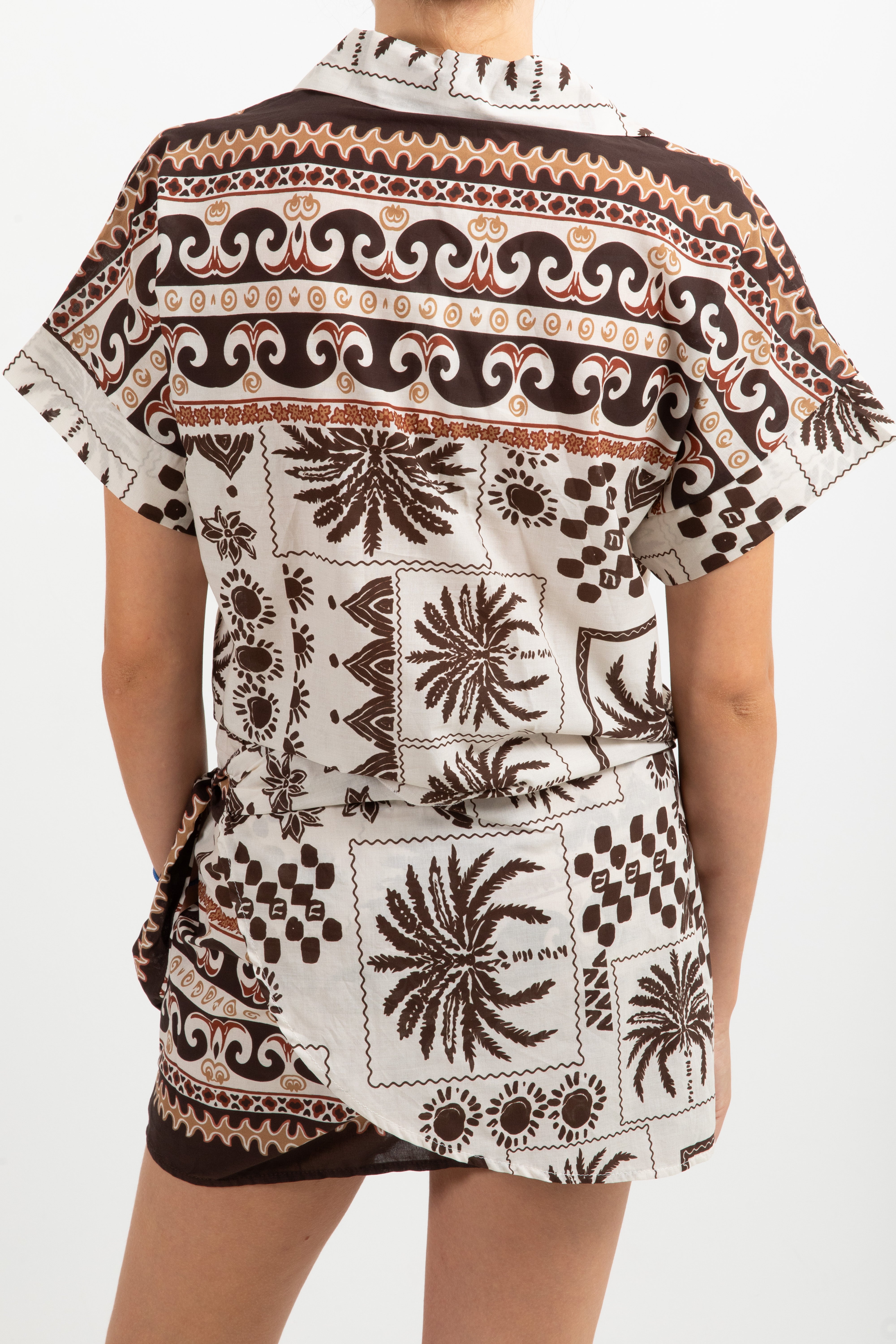 Coordinato camicia con nodo e gonna-pareo corta fantasia safari Susy Mix