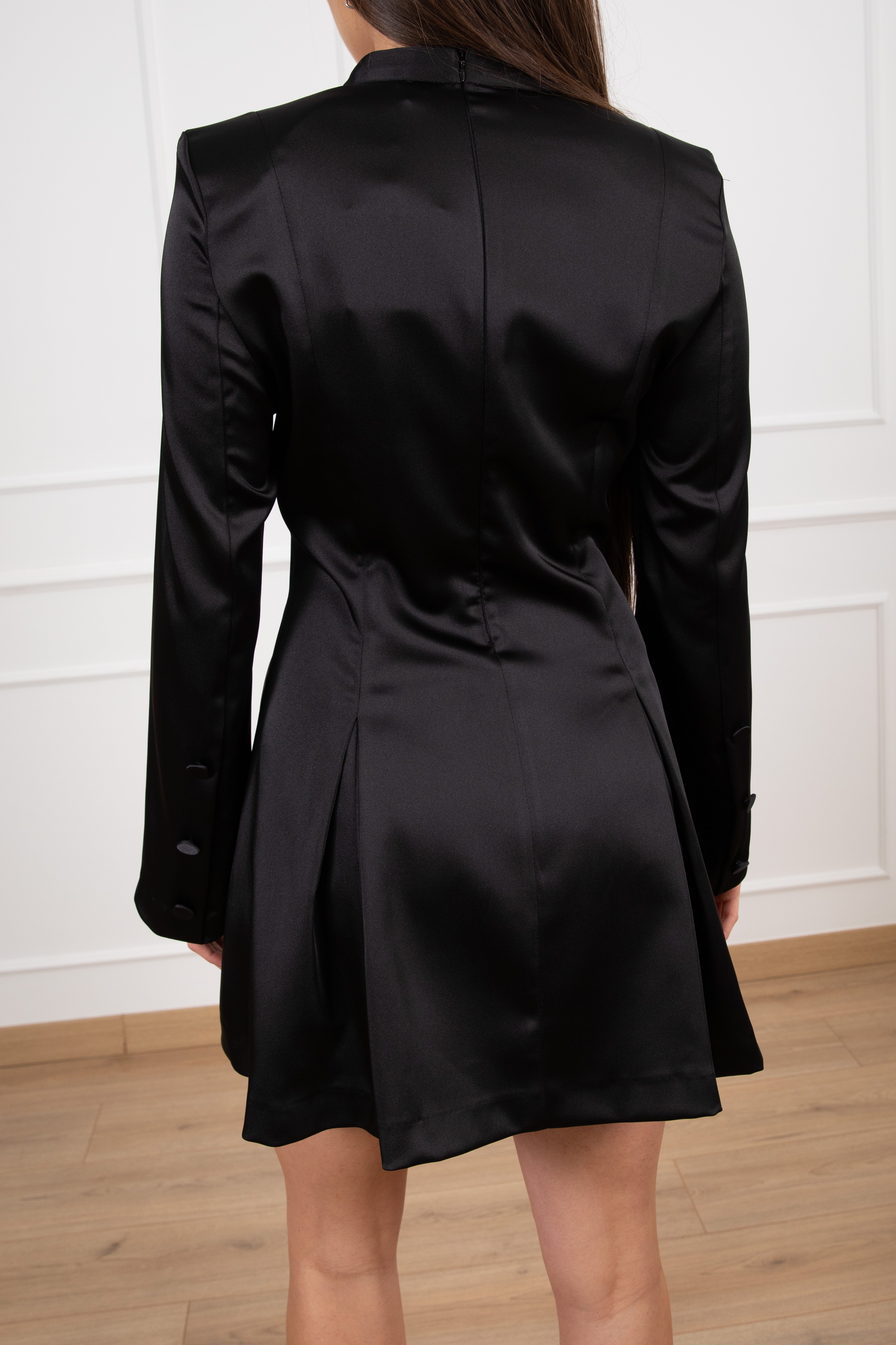 Mini-abito svasato in raso ViCOLO