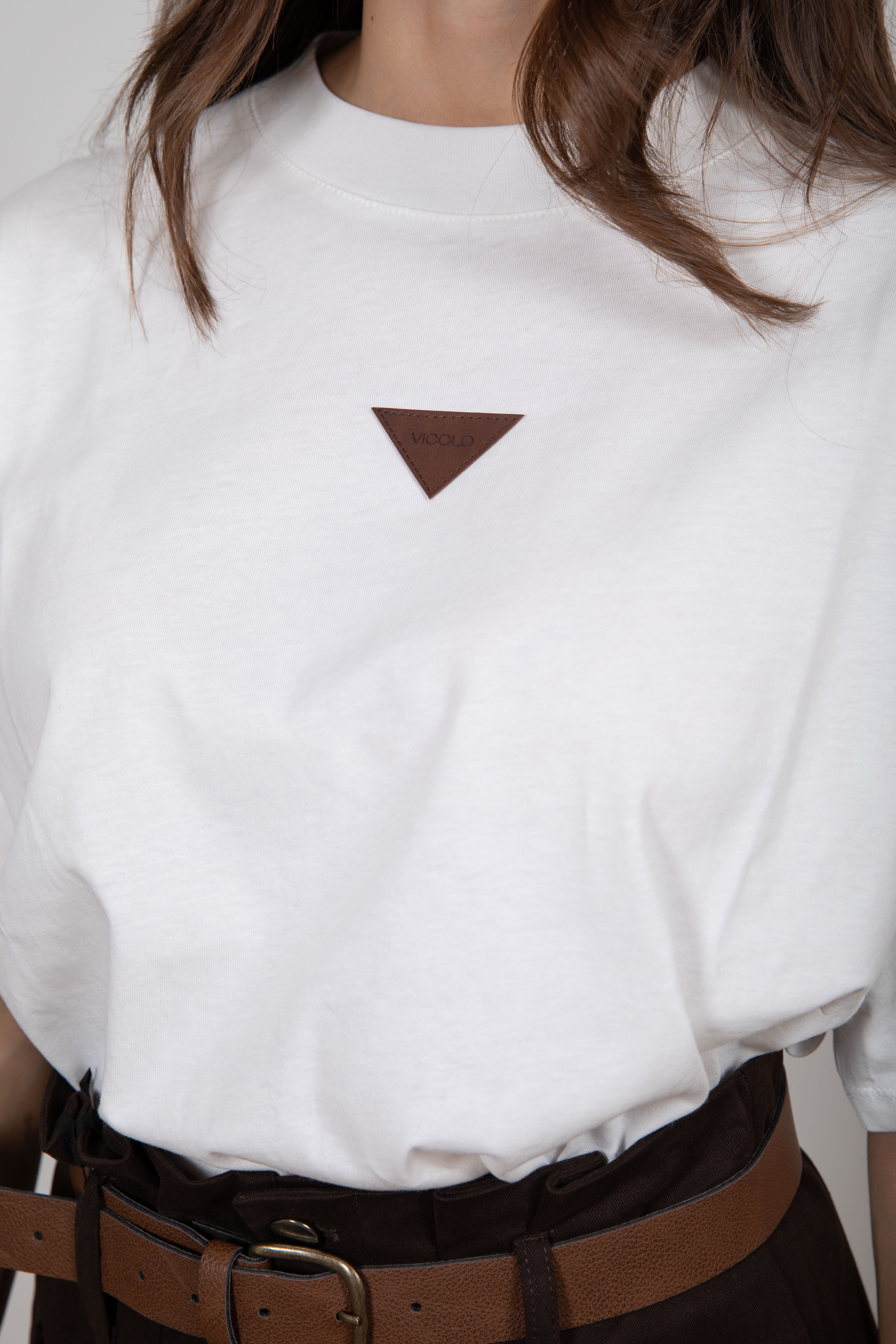 T-shirt over-size con toppa triangolo ViCOLO