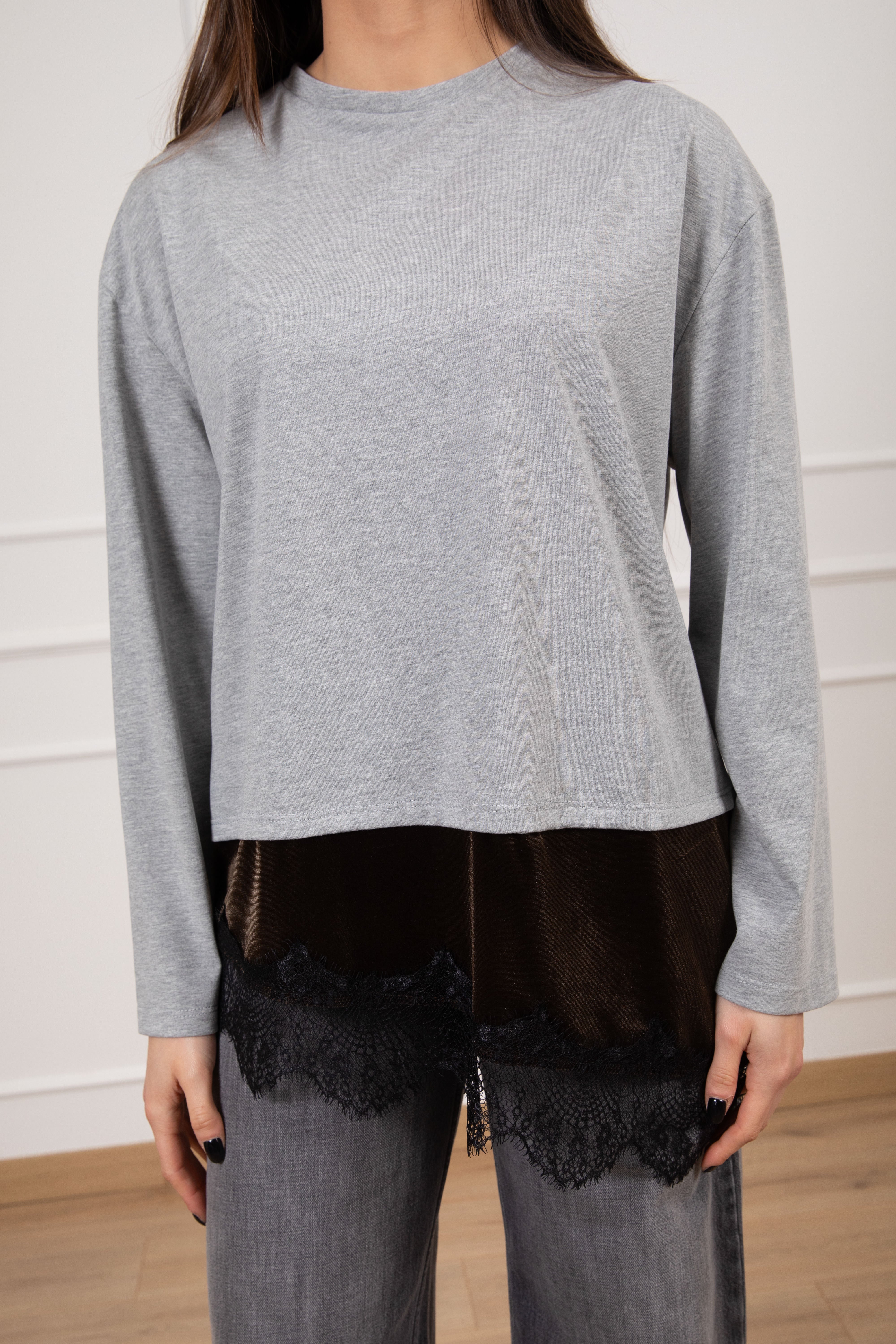 T-shirt con inserto lingerie in ciniglia Tensione IN