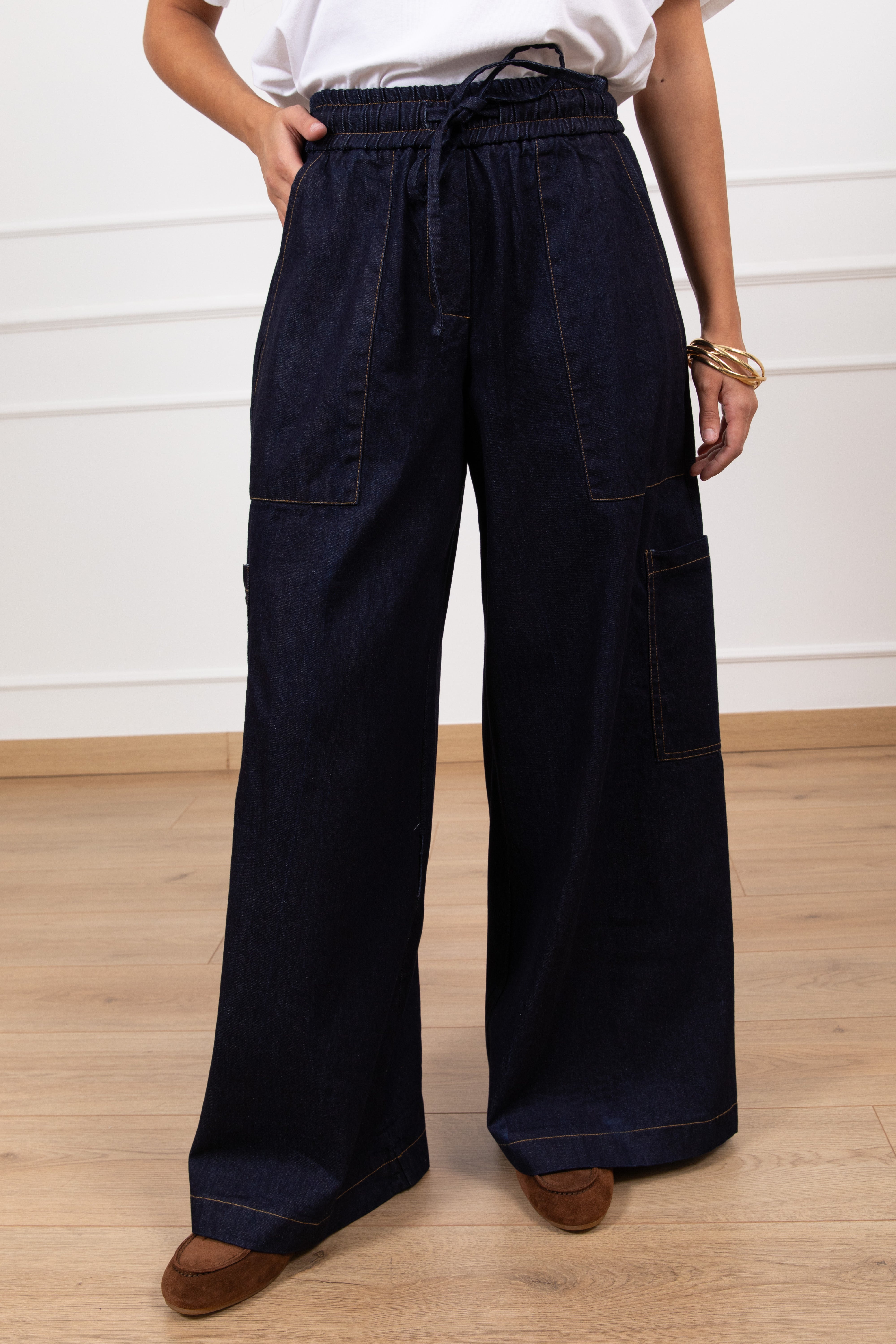 Jeans cargo lavaggio scuro con coulisse Tensione IN