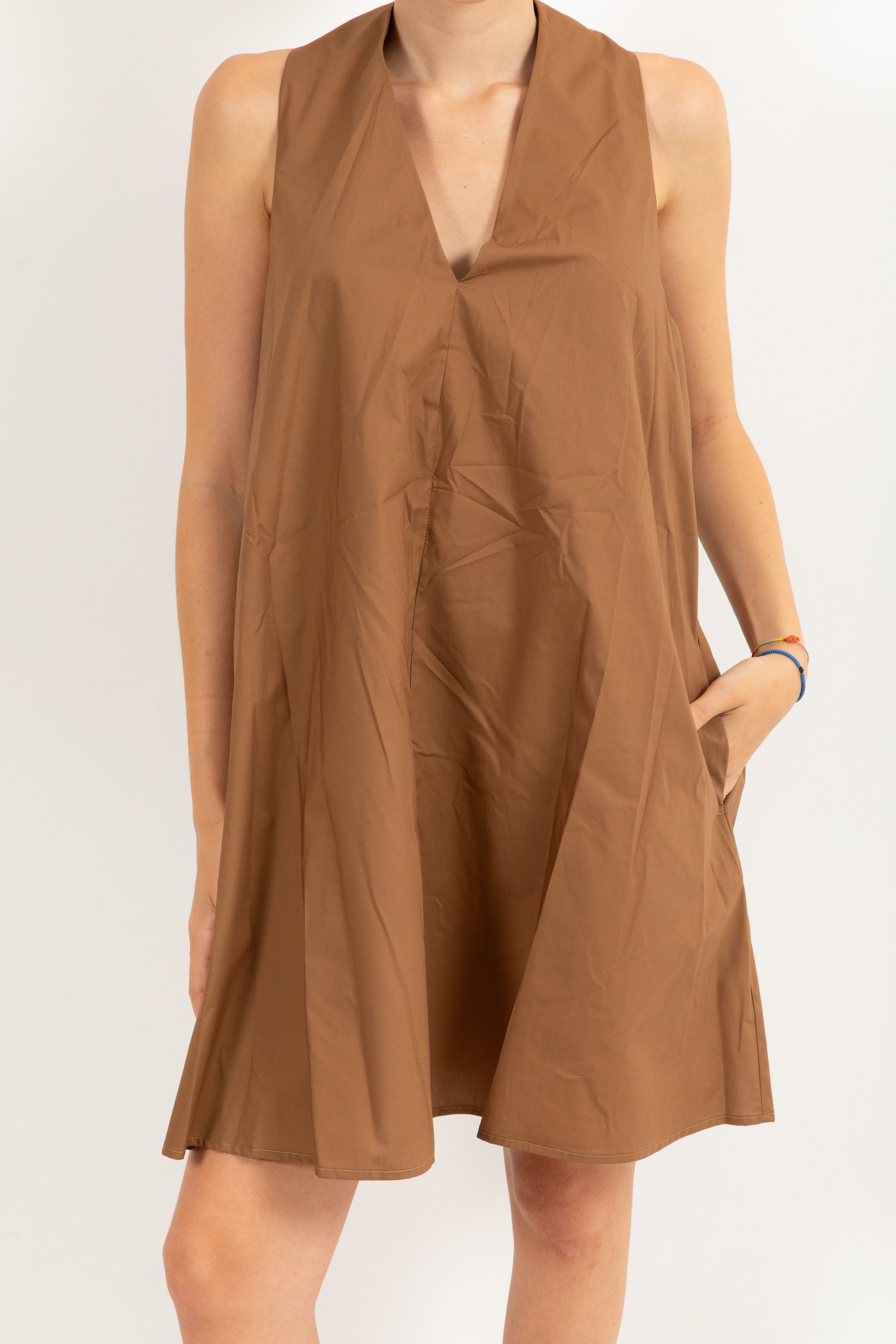 Abito in cotone con scollo a goccia sul retro ViCOLO