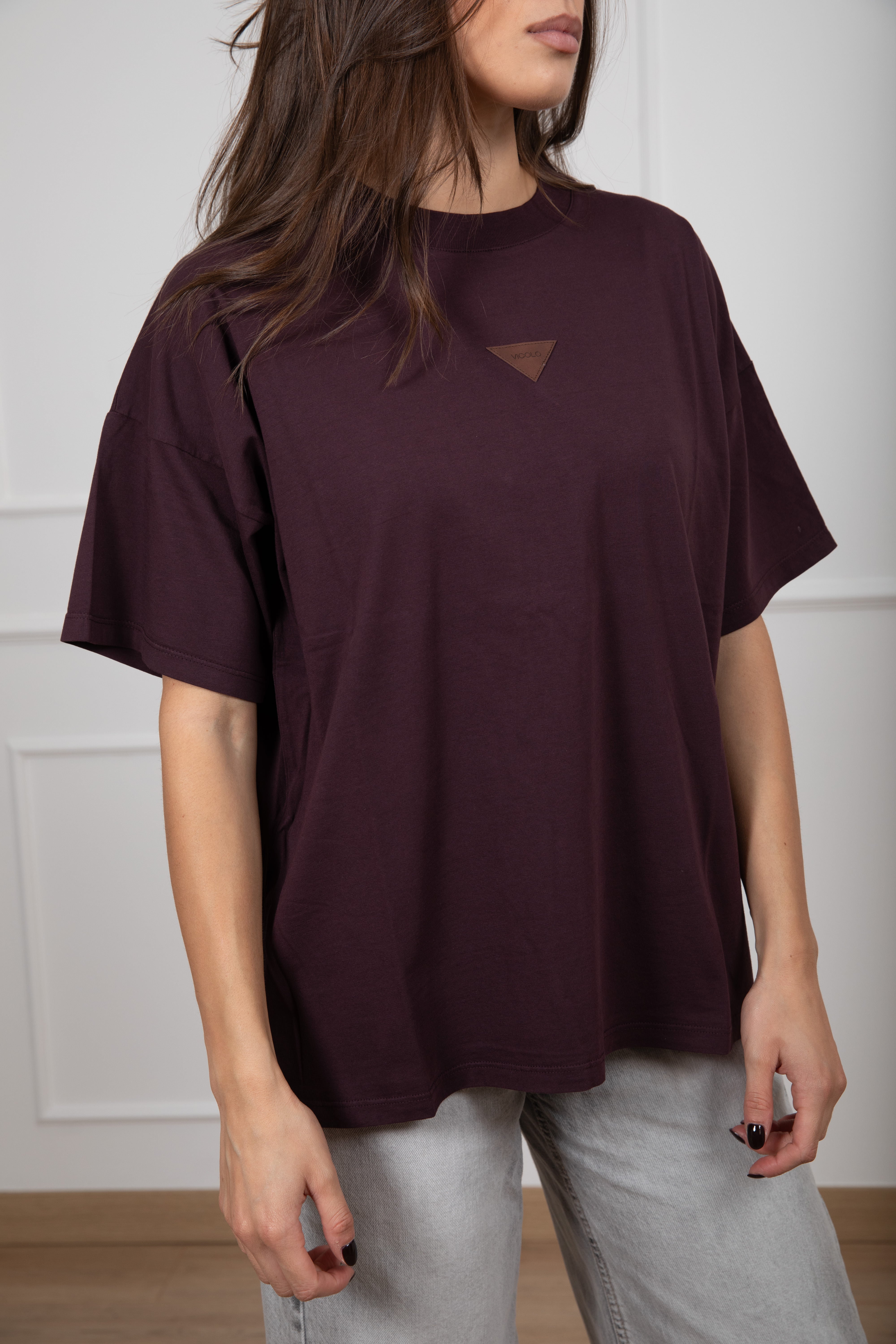 T-shirt over-size con toppa triangolo ViCOLO