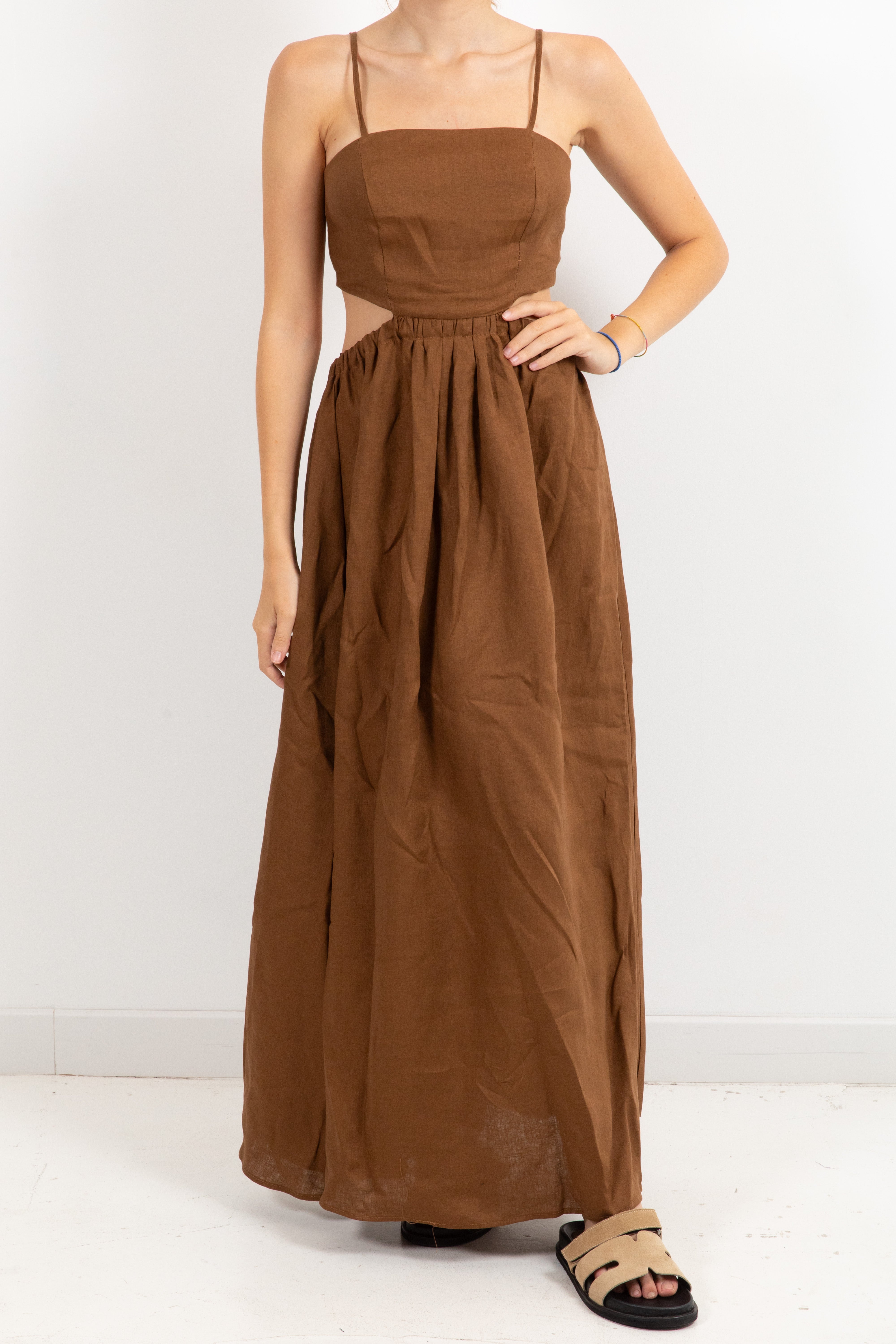 Abito lungo cut-out in lino ViCOLO
