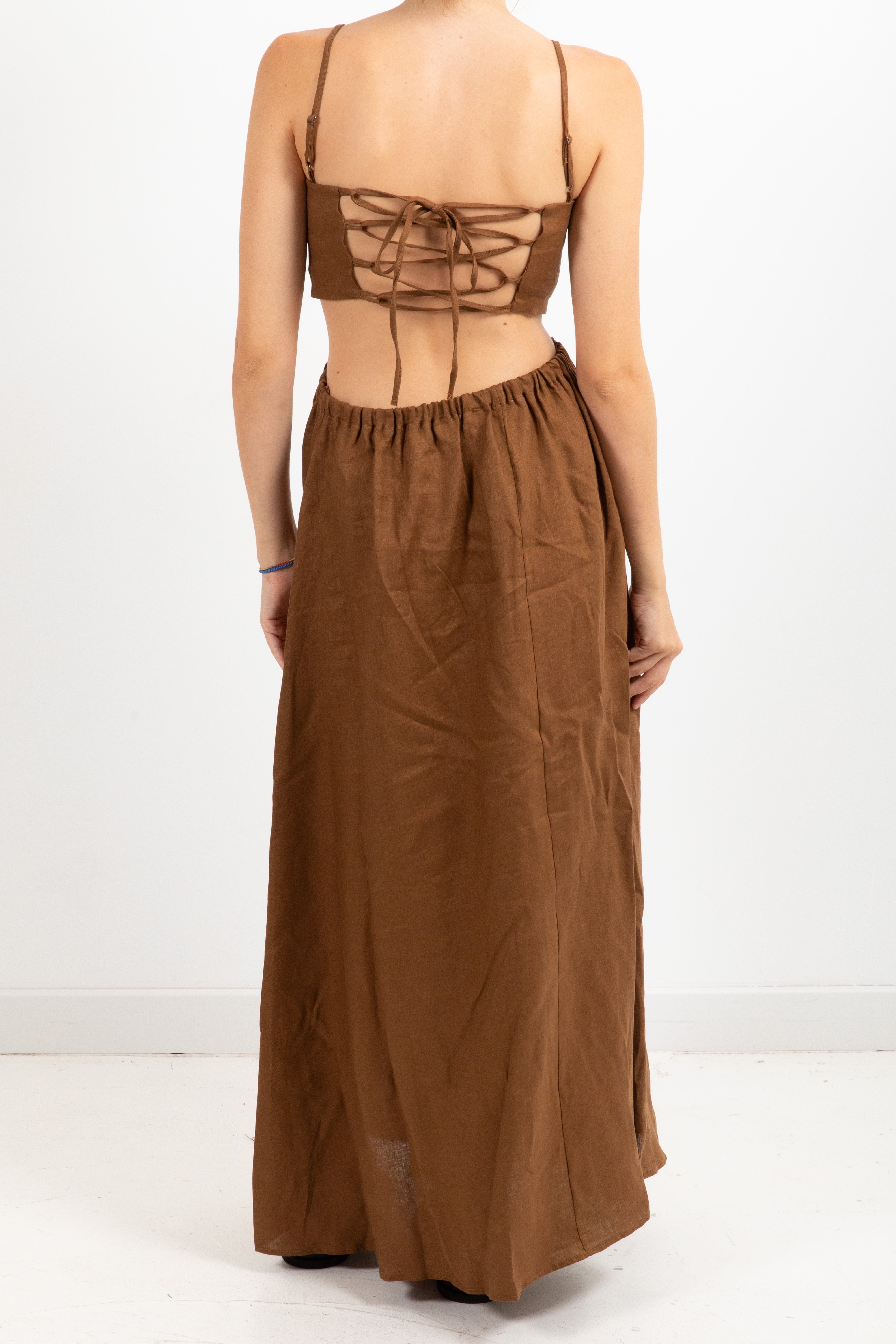 Abito lungo cut-out in lino ViCOLO