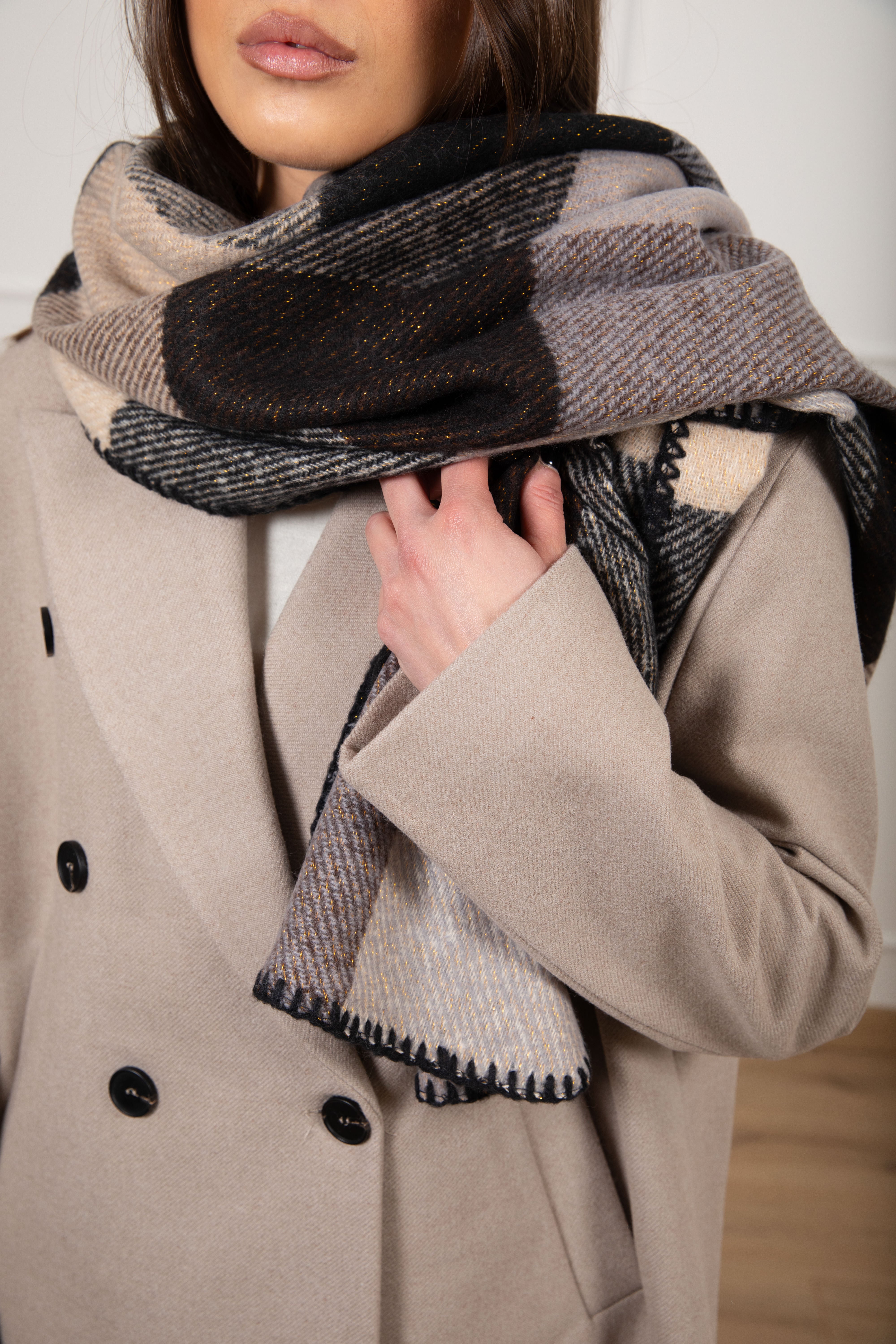 Sciarpa a quadri con inserto lurex Susy Mix