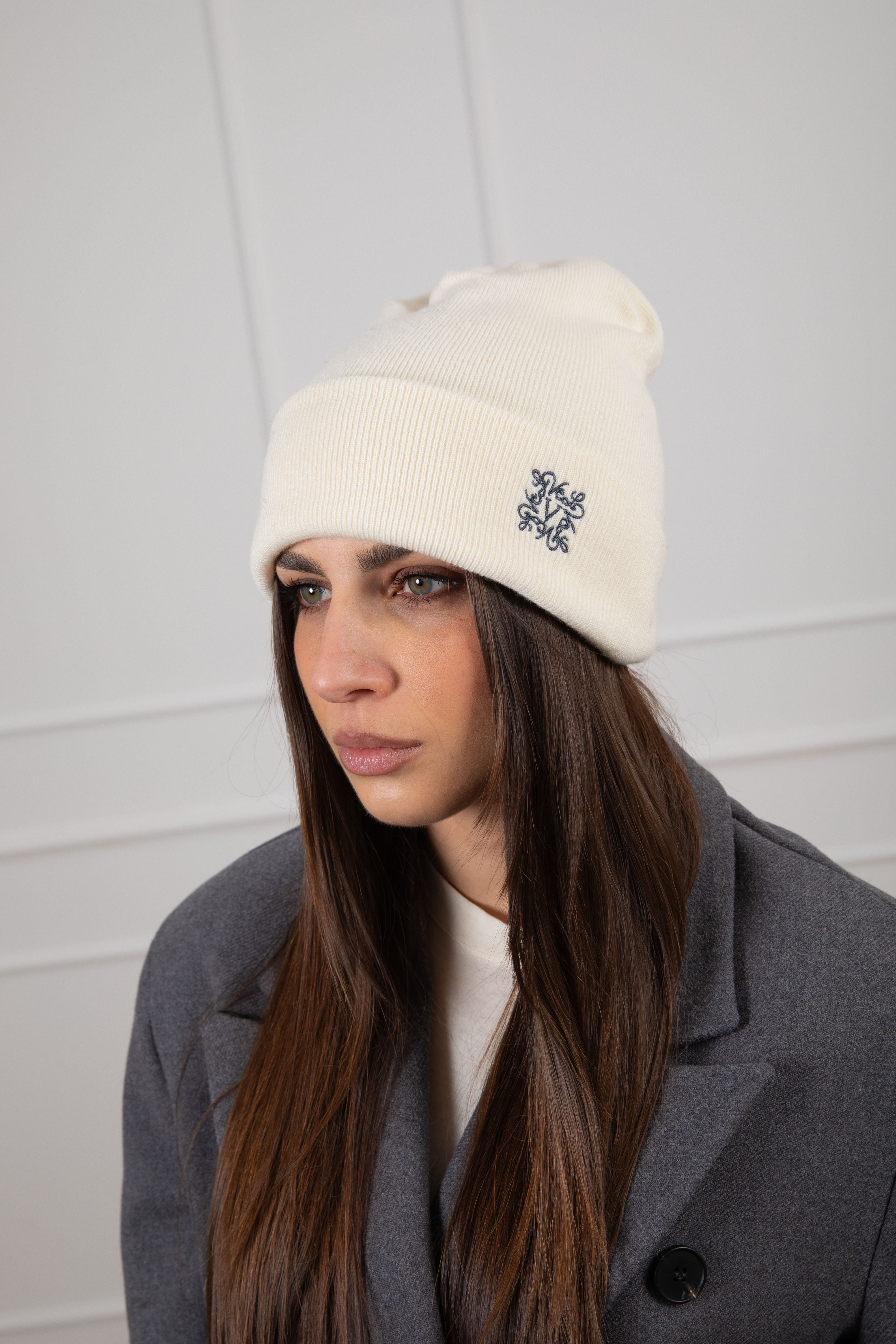 Cappello con mono-gram ricamato ViCOLO