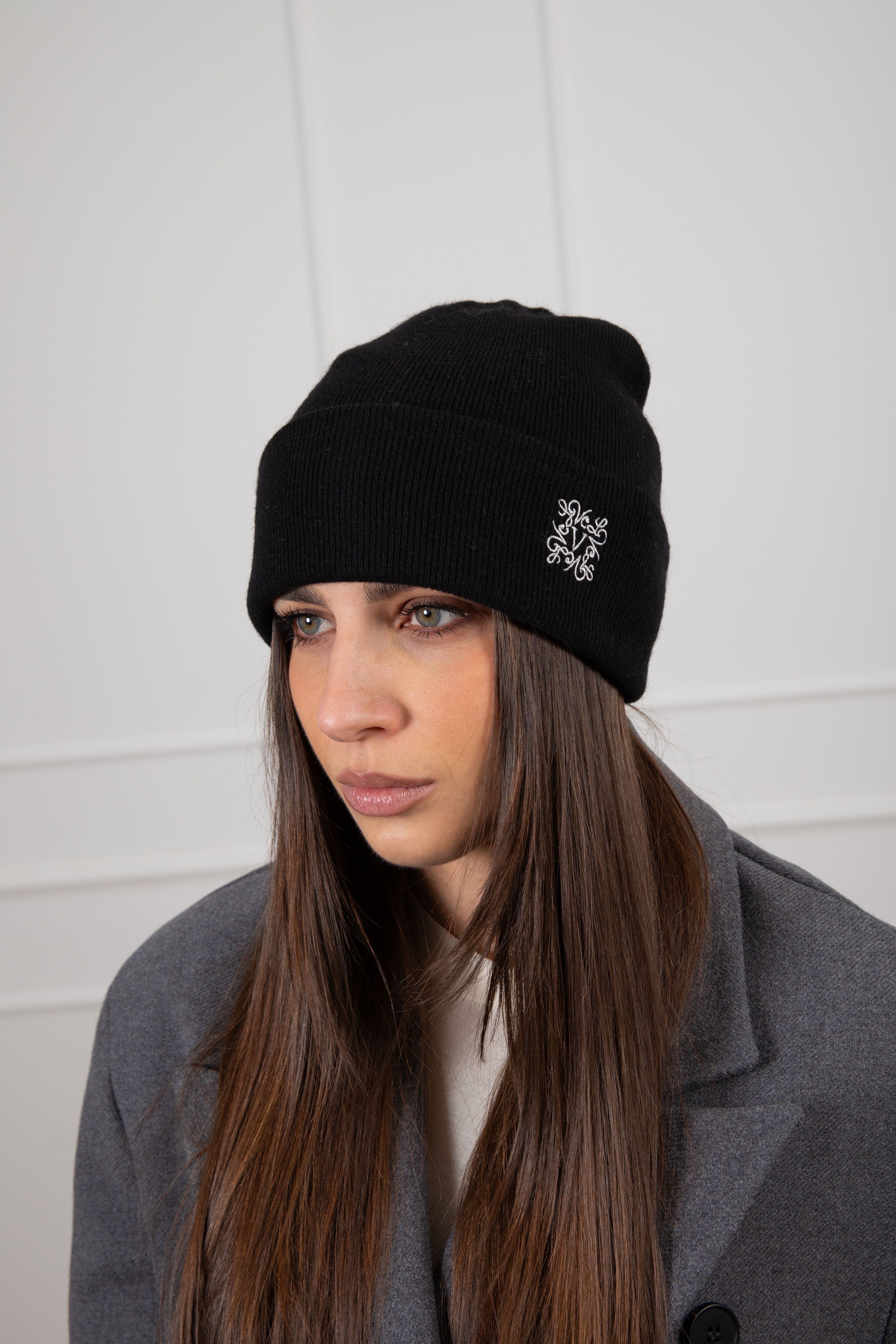 Cappello con mono-gram ricamato ViCOLO