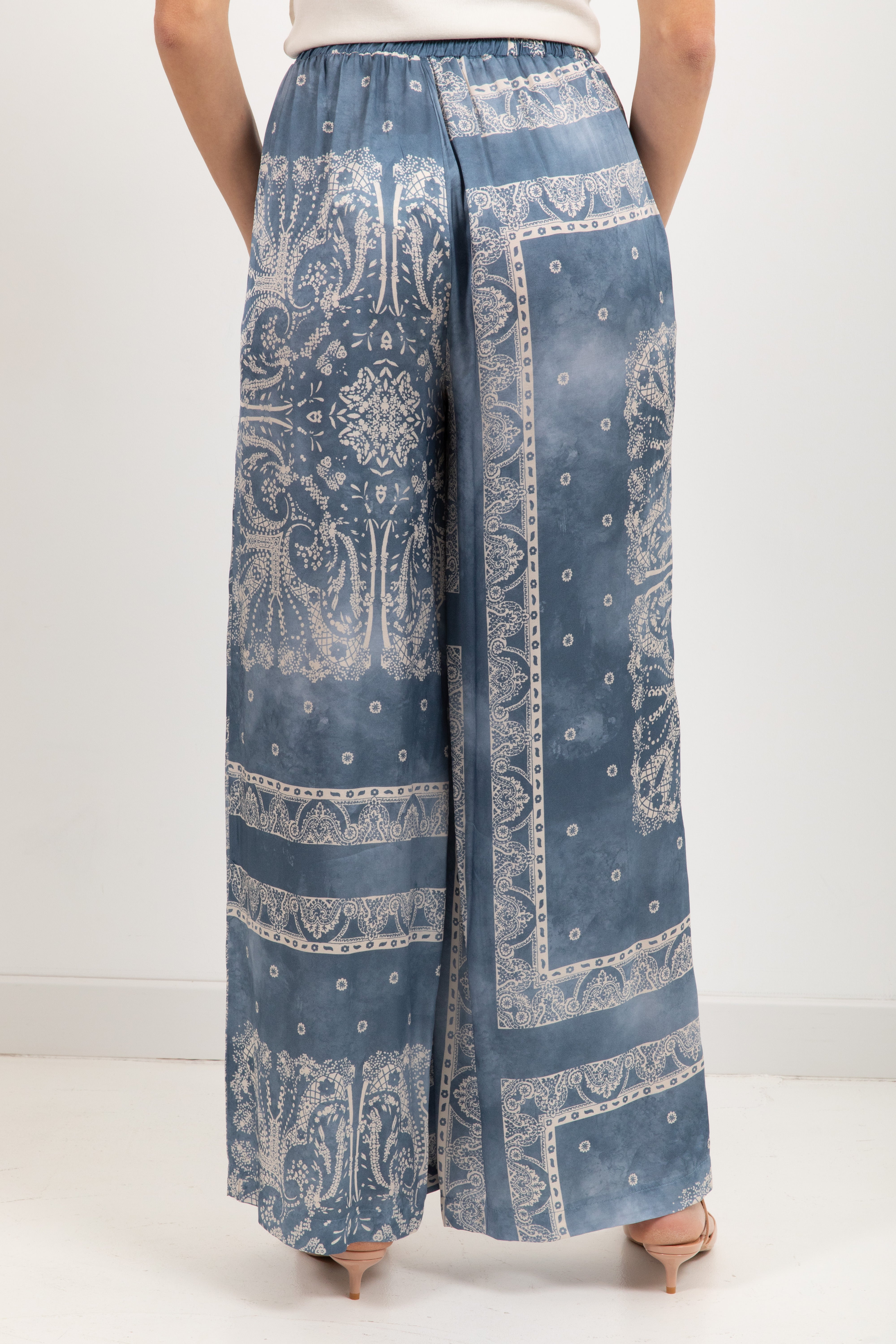 Pantalone in viscosa con elastico stampa bandana ViCOLO