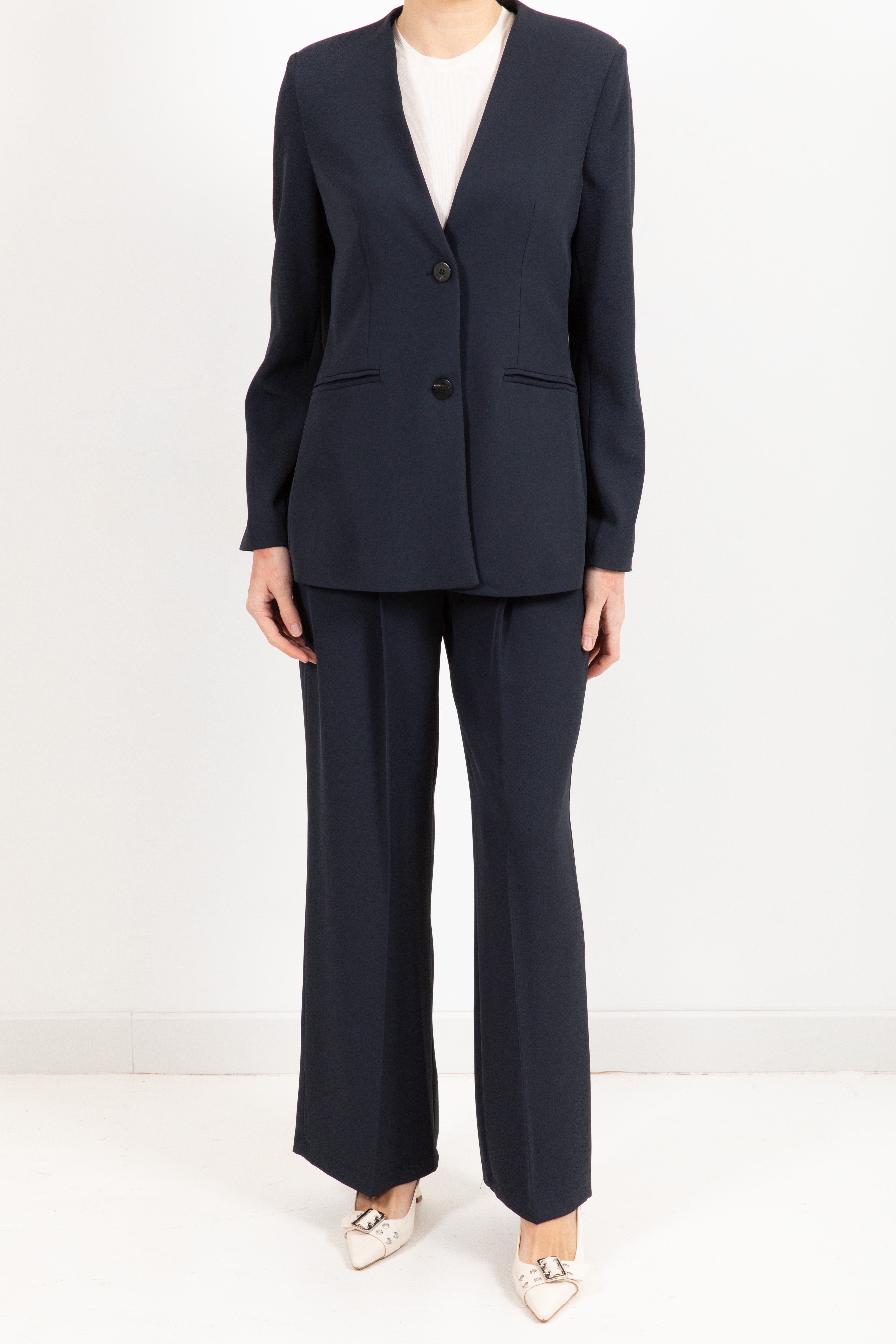 Tailleur tessuto fluido giacca scollo a "V" e pantalone con pinces Susy Mix