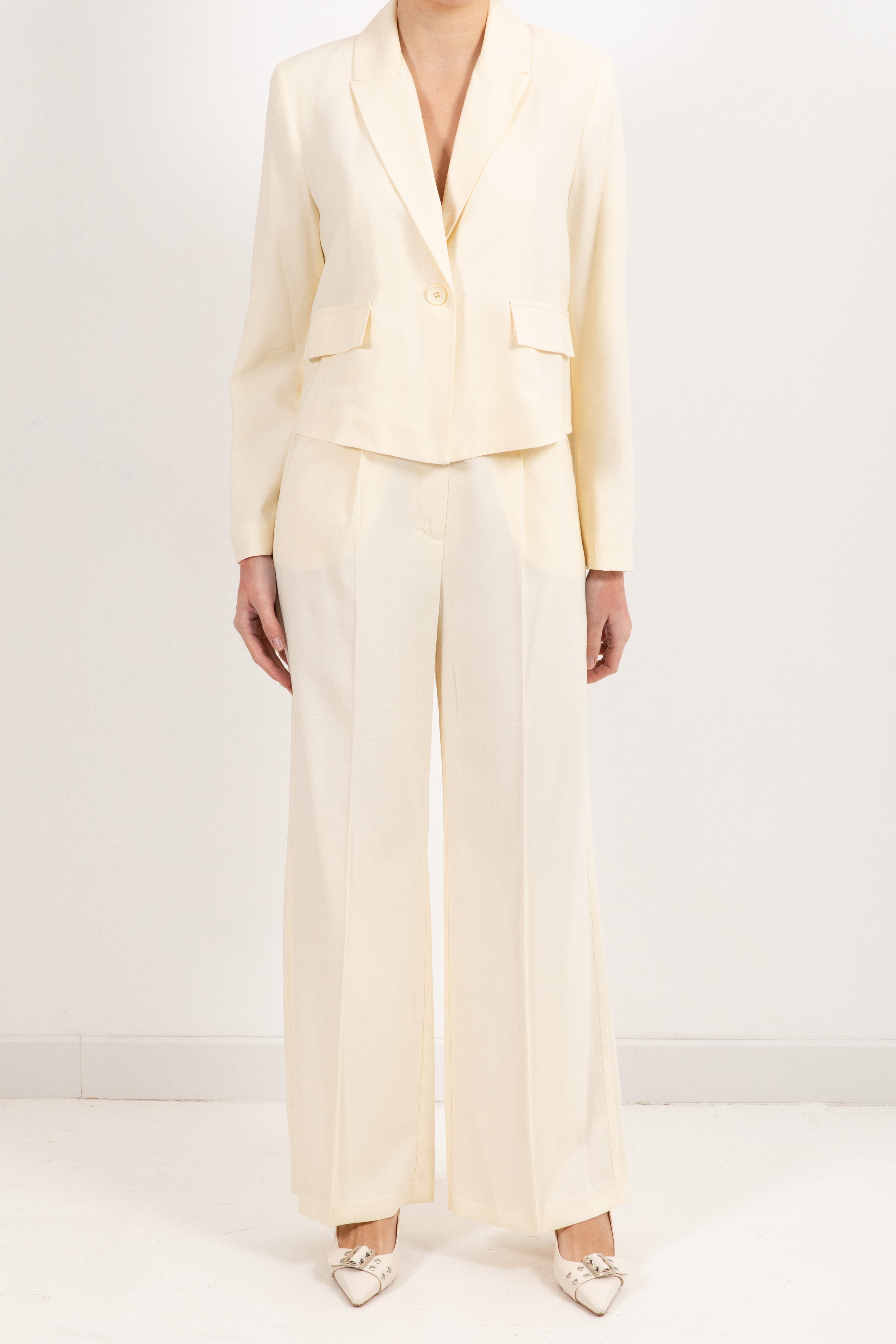 Tailleur giacca cropped e pantalone con pinces Susy Mix