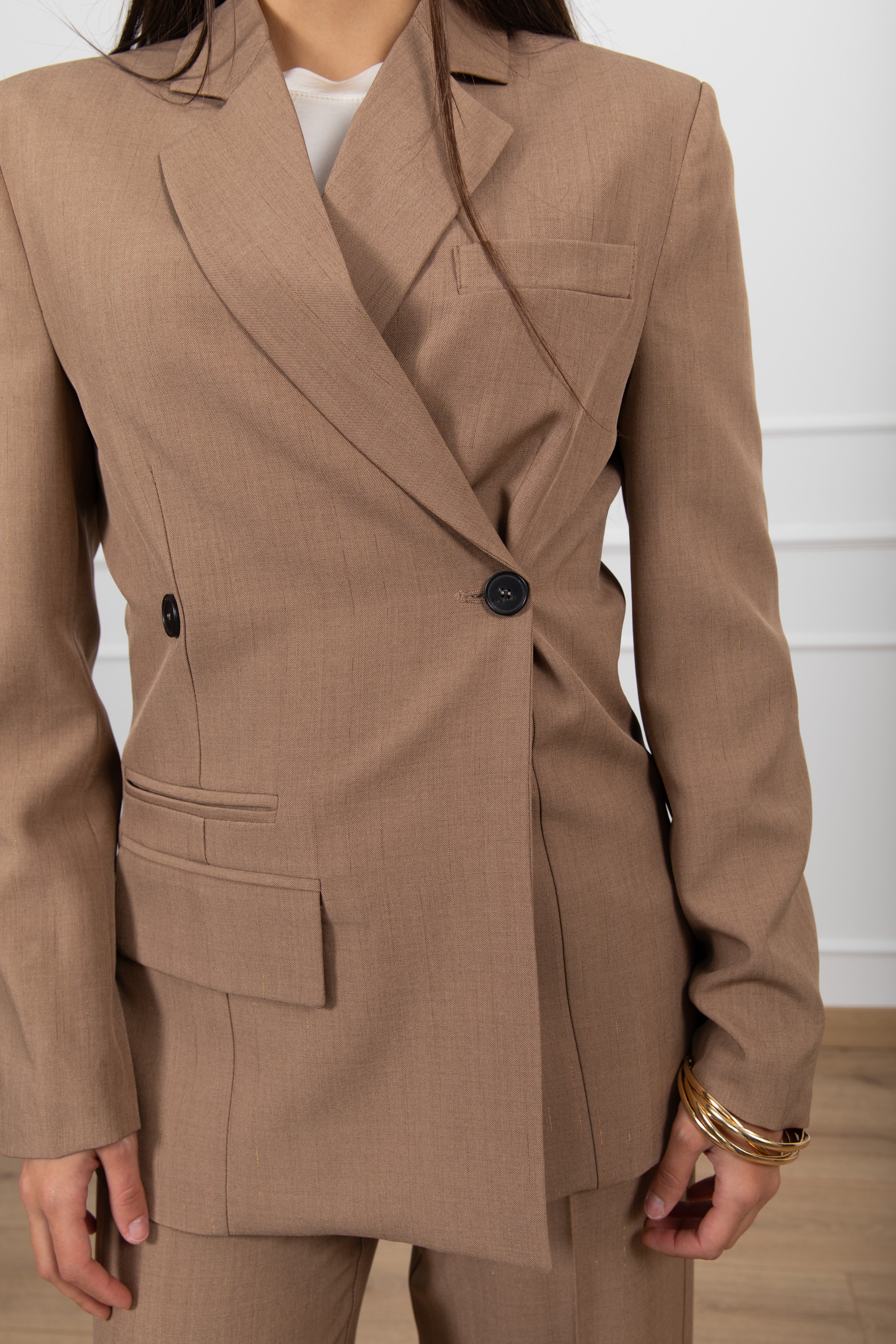 Giacca filo lurex con bottone spostato ViCOLO