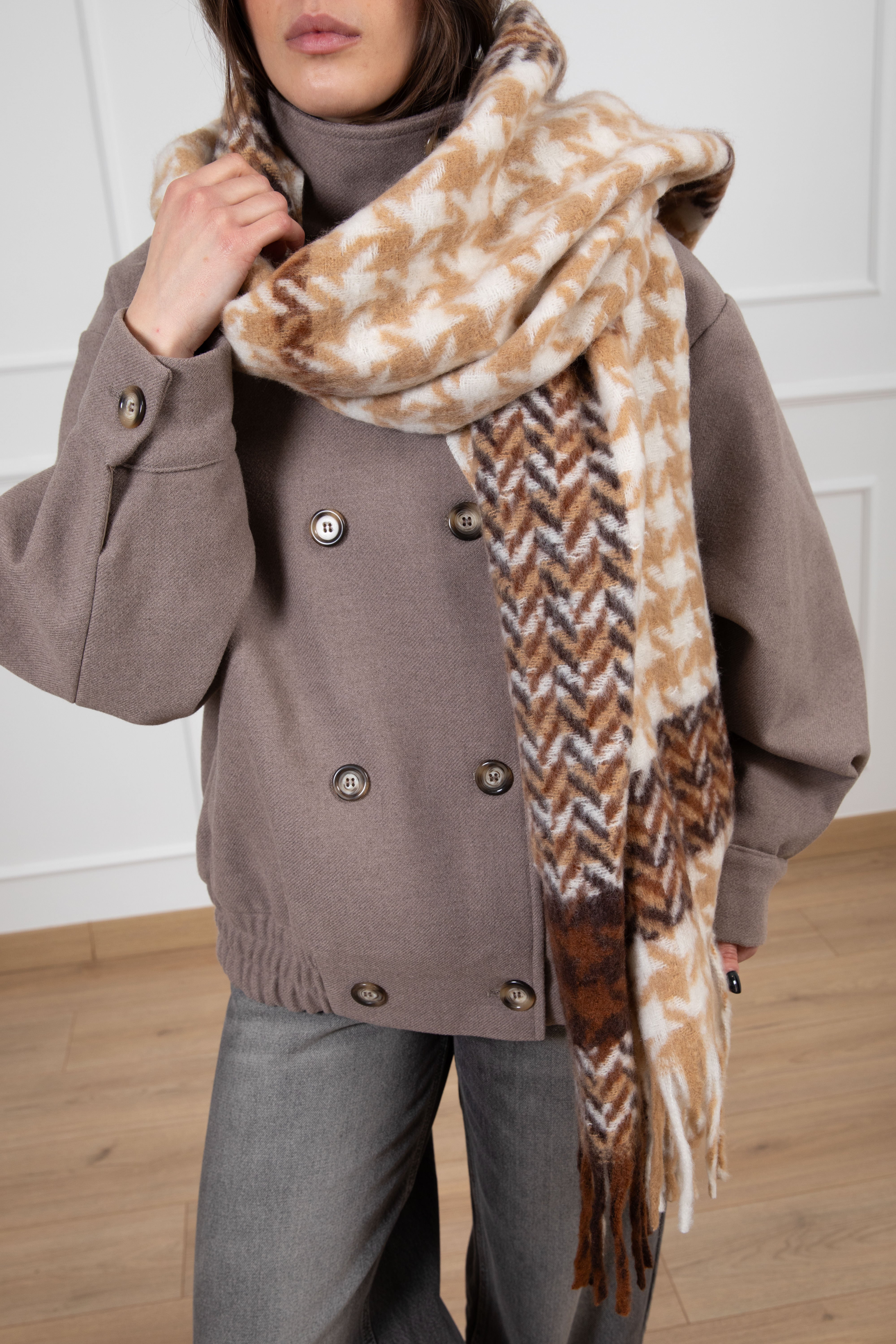 Sciarpa Cashmink Pied de Poule by Fraas - € 29,95 Sciarpa Cashmink Pied de Poule by Fraas - € 29,95