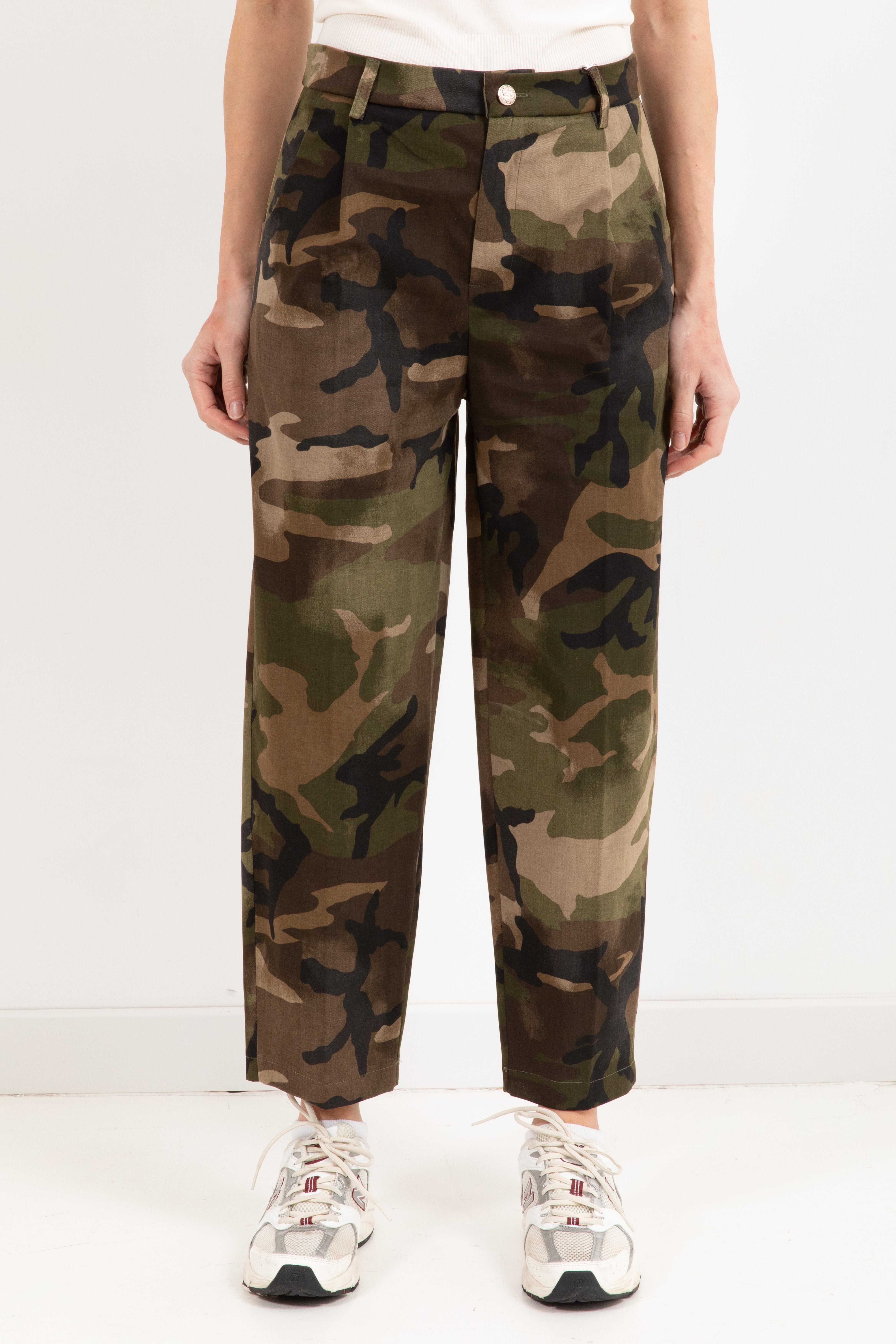 Pantalone camouflage in cotone con pinces Susy Mix