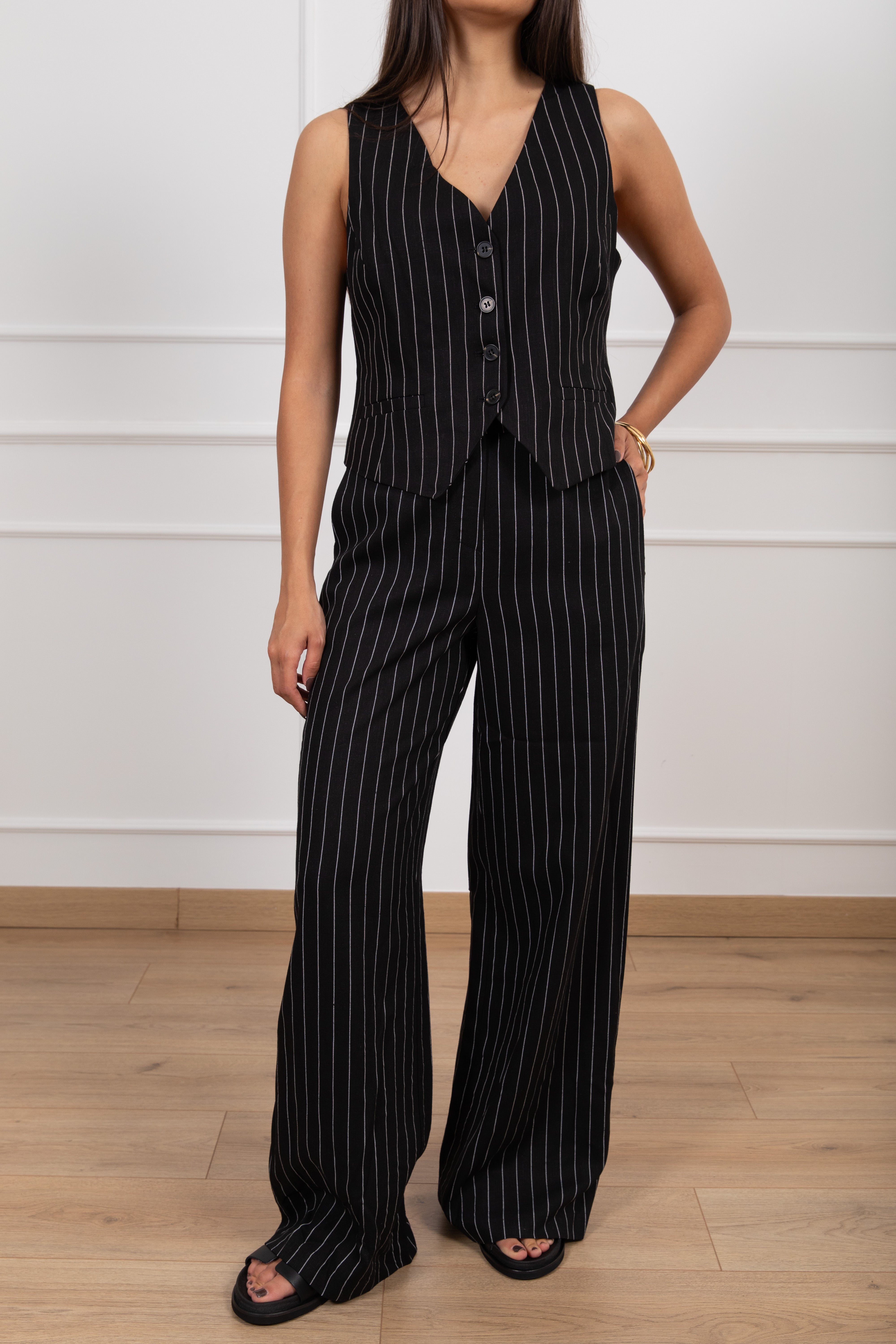Coordinato gessato gilet e pantalone con elastico sul retro Tensione IN