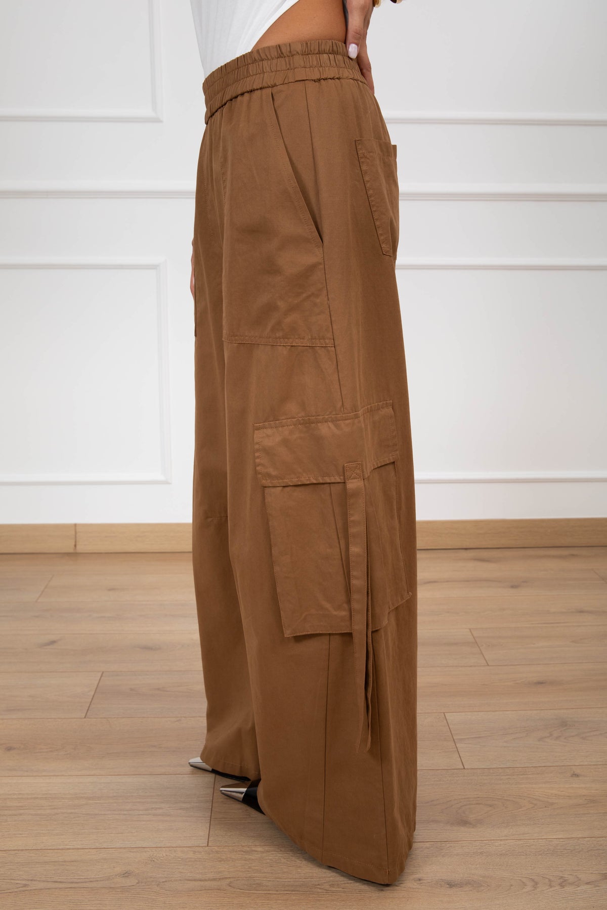 Pantalone cargo in cupro con elastico variante biscotto Tensione IN
