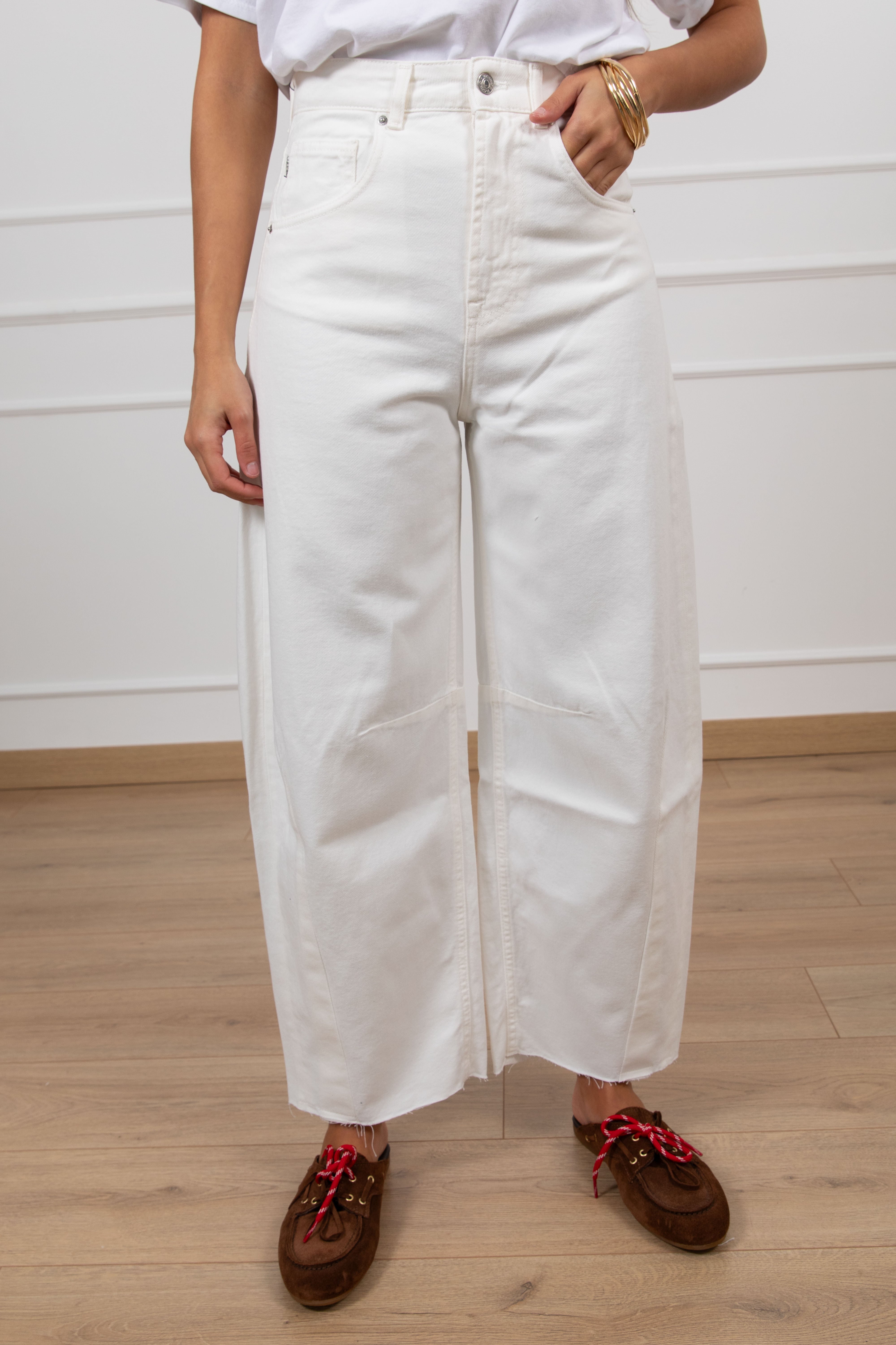 Jeans Delia color barrel-fit ViCOLO