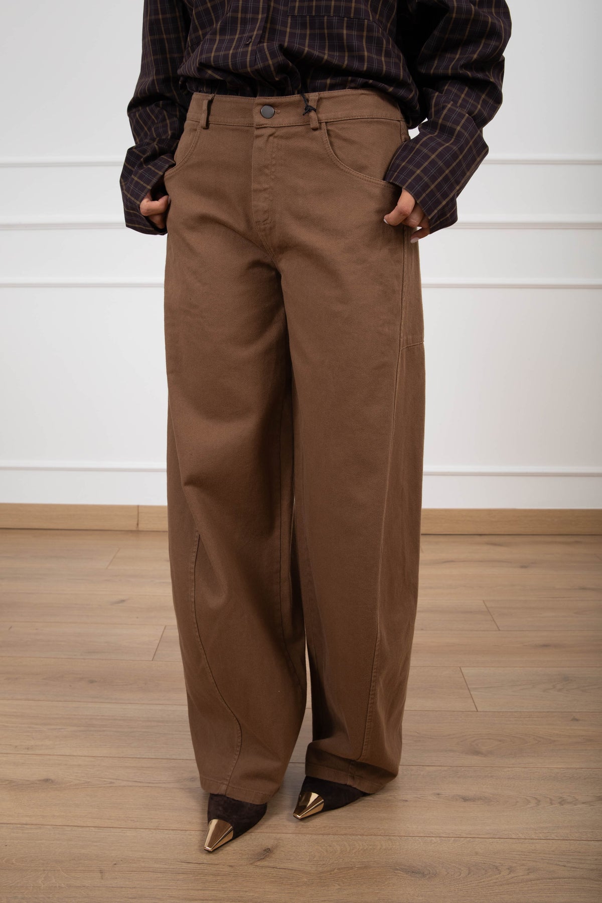 Jeans barrel-fit color variante sigaro Tensione IN