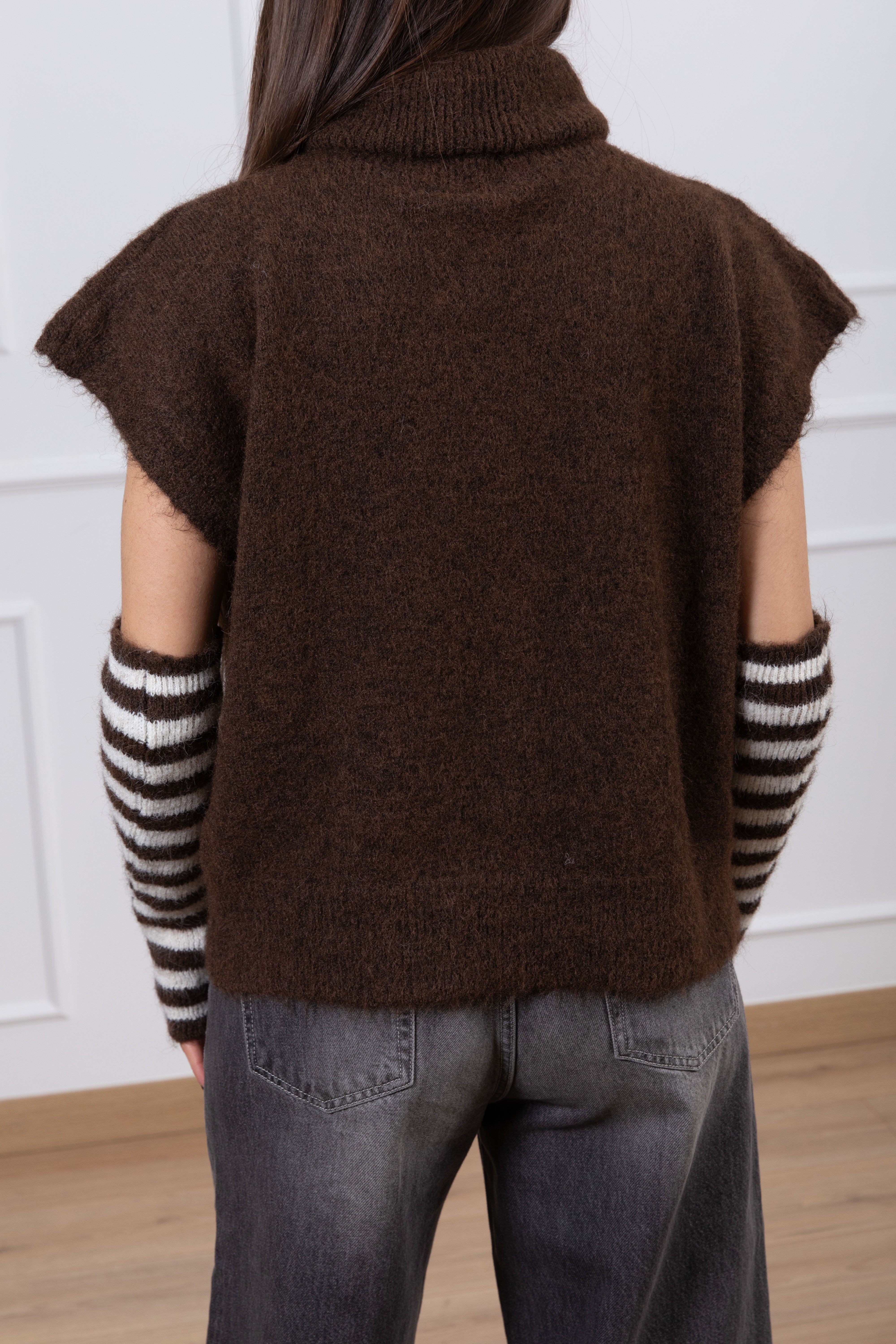 Pull collo alto con manicotti a righe Tensione IN