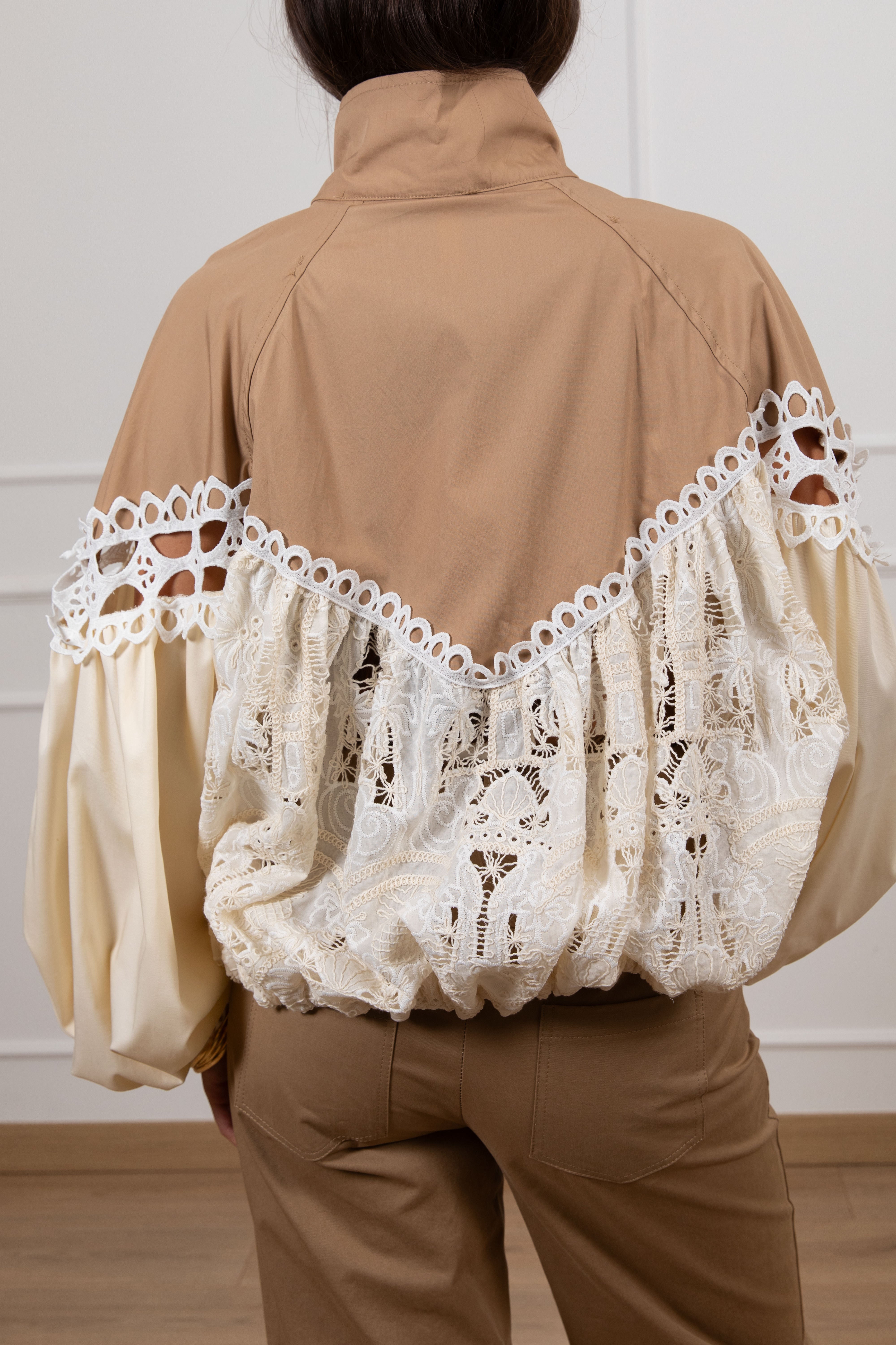 Bomber bi-color con ricamo macramé Tensione IN