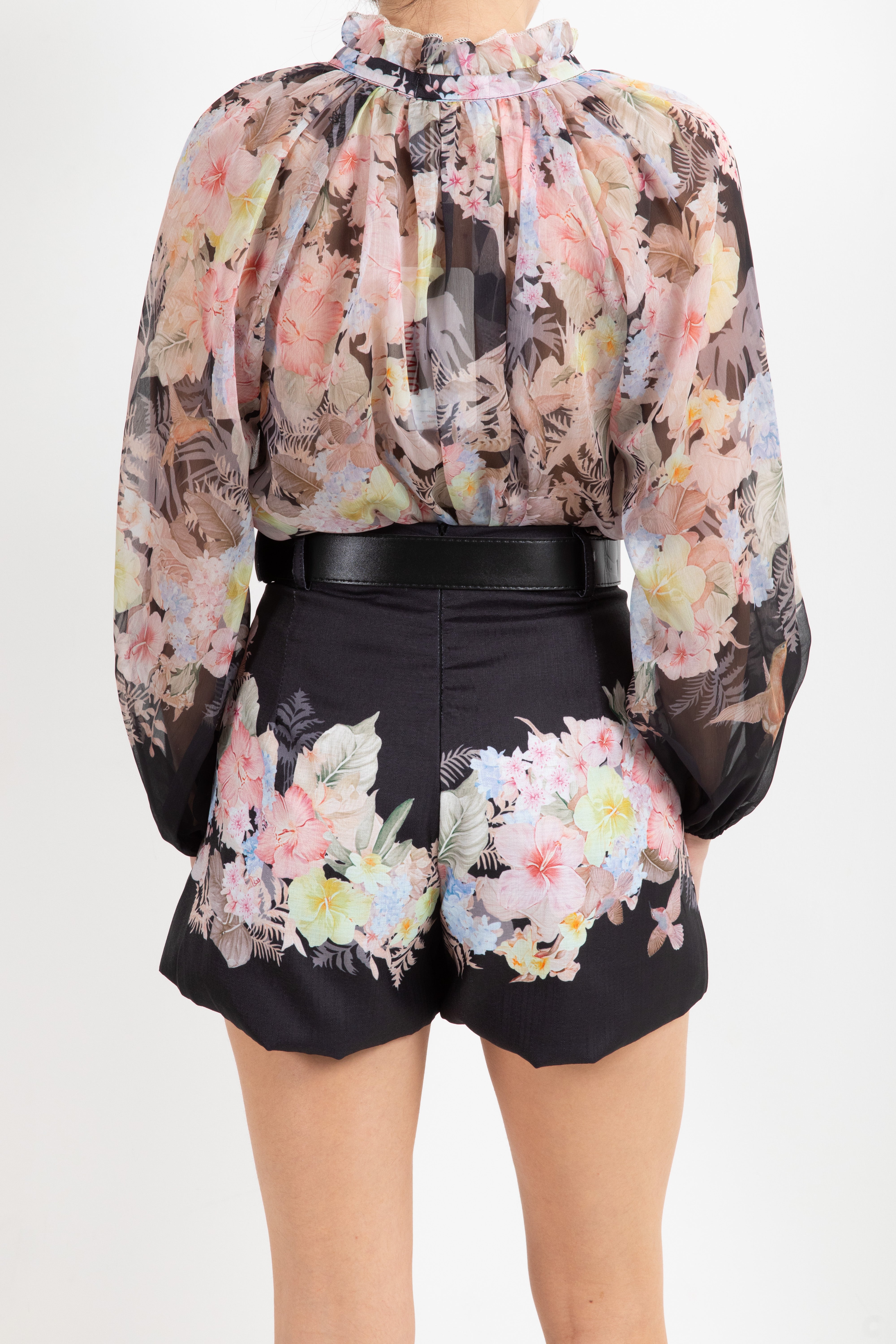 Coordinato blusa e shorts con cintura fantasia flowers Kontatto