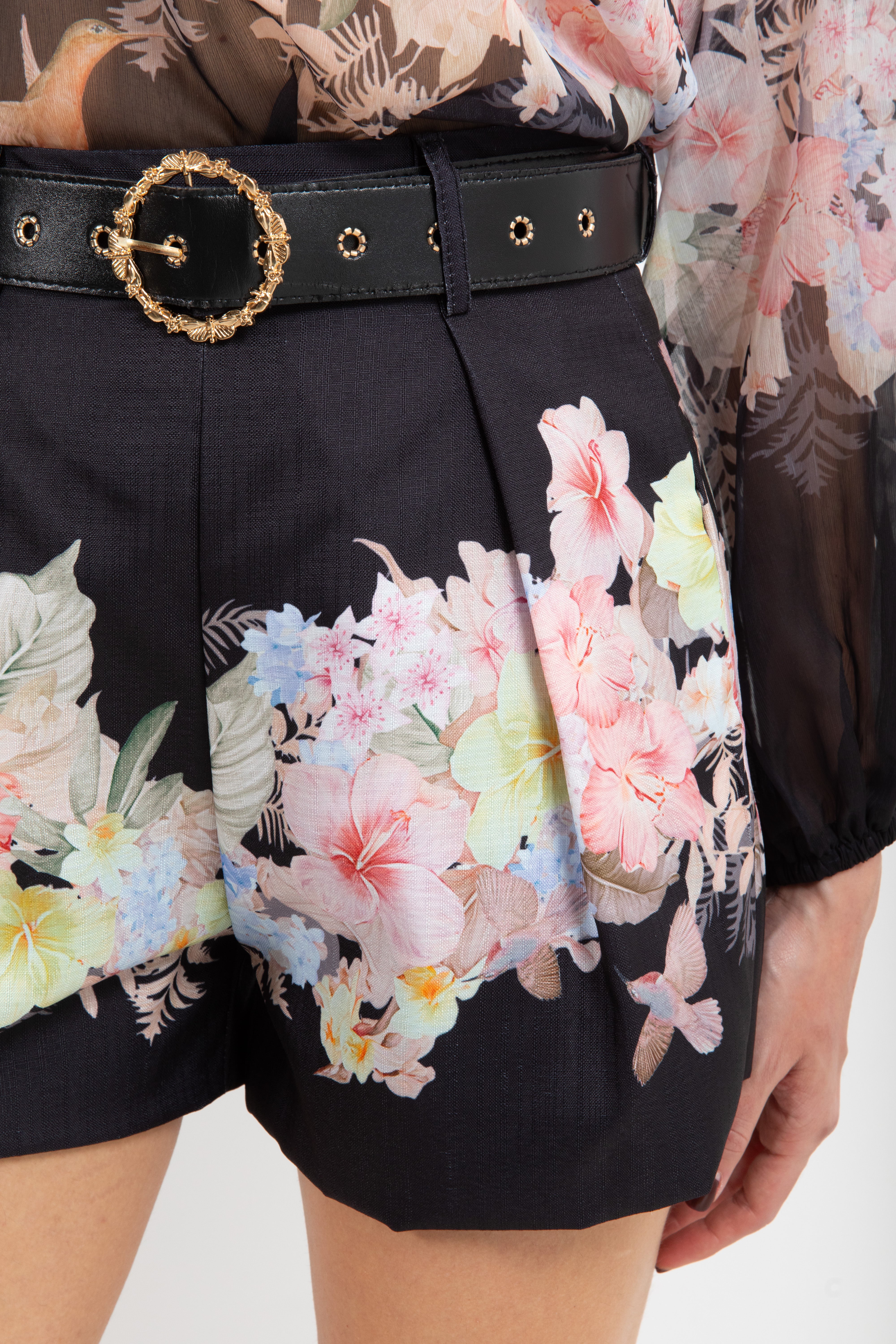 Coordinato blusa e shorts con cintura fantasia flowers Kontatto