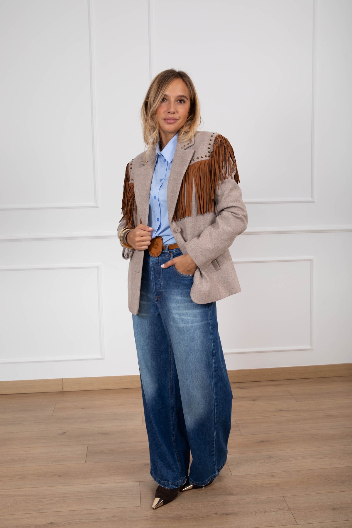 Giacca misto lana con borchie e frange variante beige ViCOLO