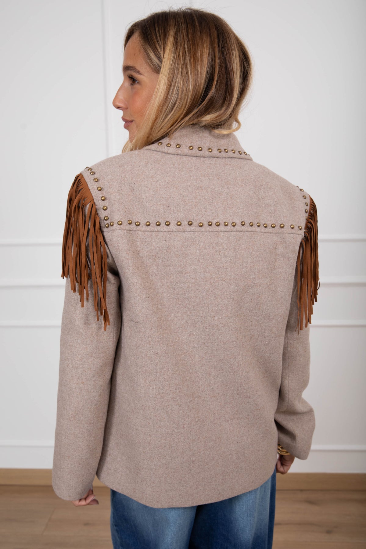 Giacca misto lana con borchie e frange variante beige ViCOLO