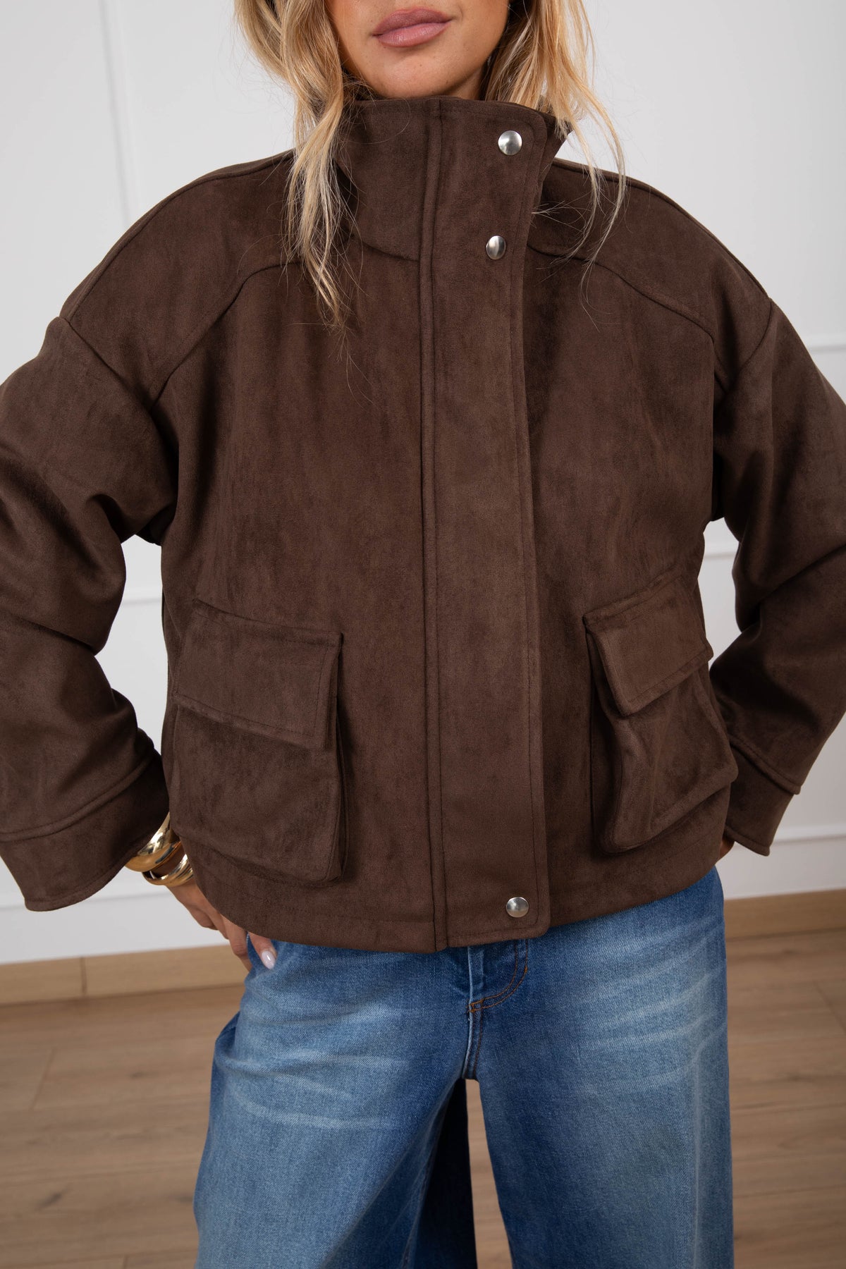 Giacca in eco-suede con tasche a patta variante moro Tensione IN