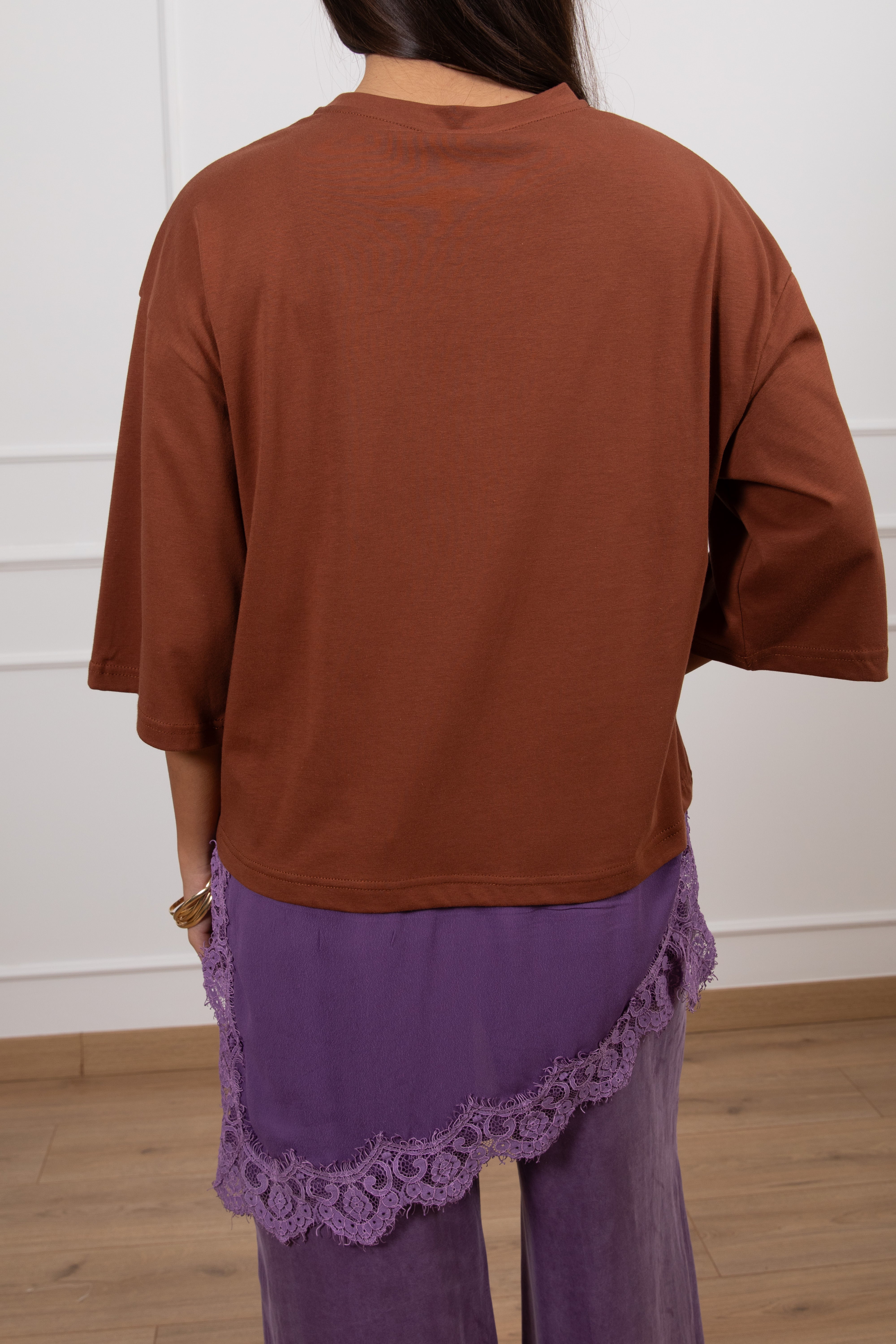 T-shirt con fondo lingerie Tensione IN