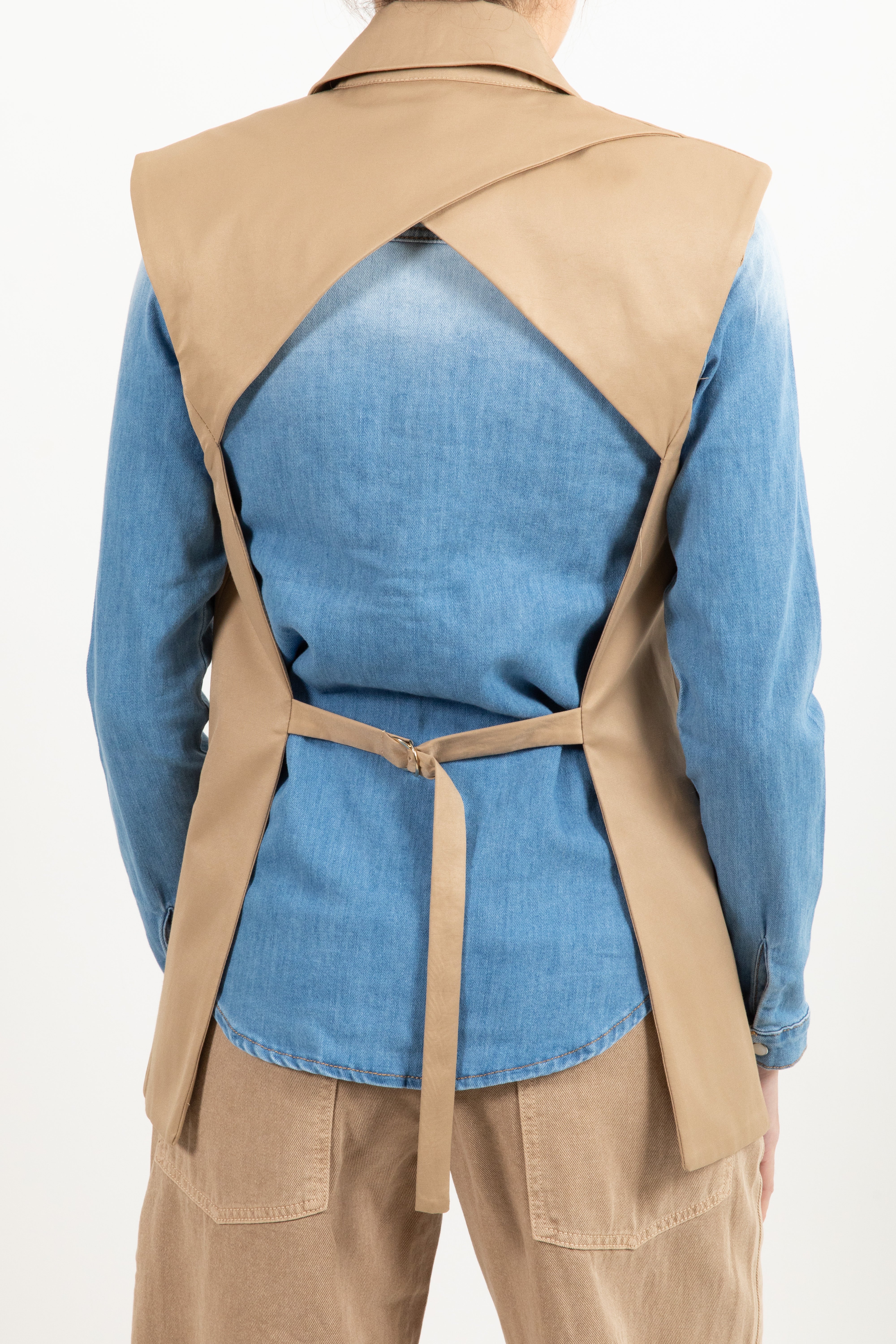 Gilet cut-out con spalla imbottita ViCOLO