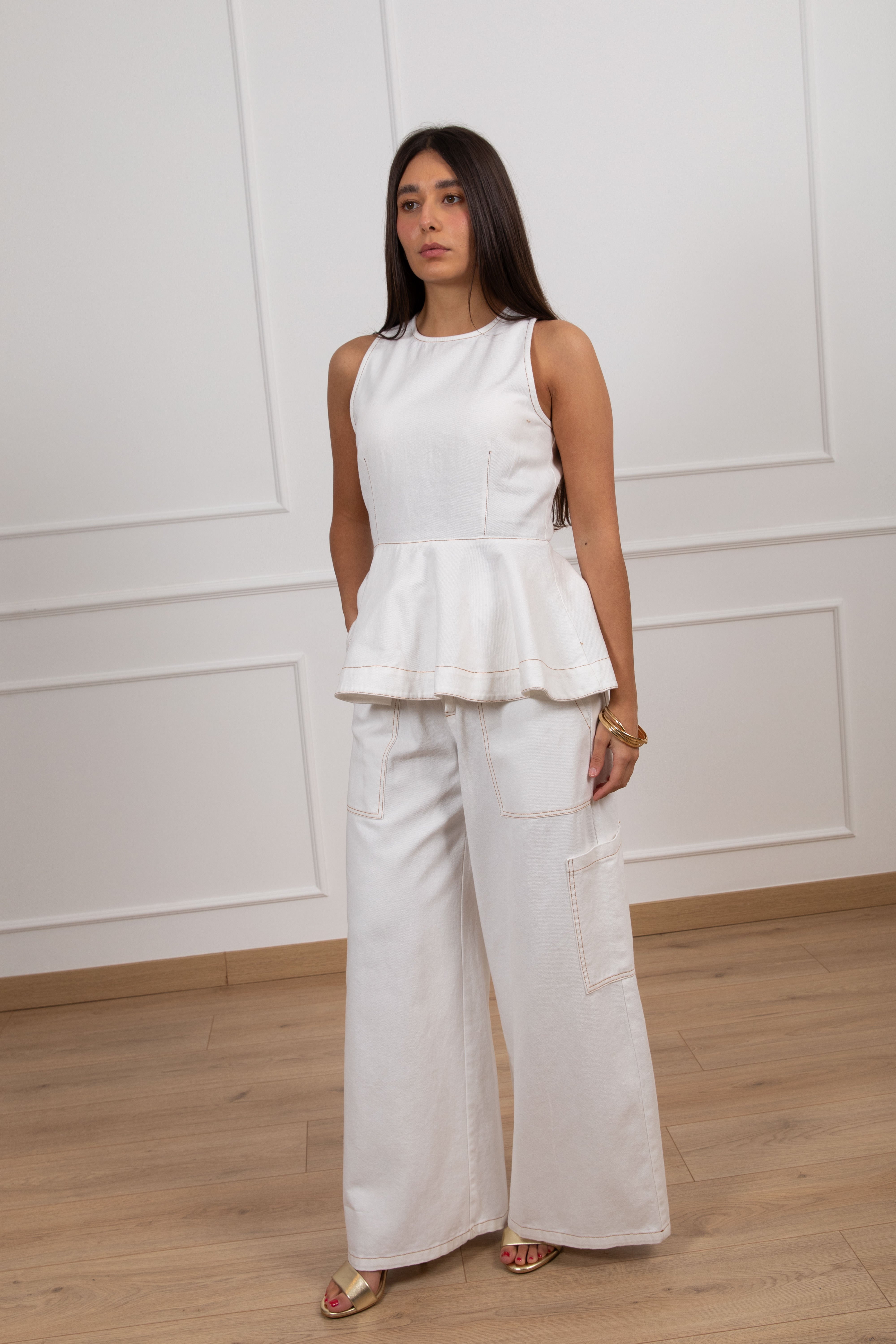 Jeans cargo bianco con coulisse Tensione IN