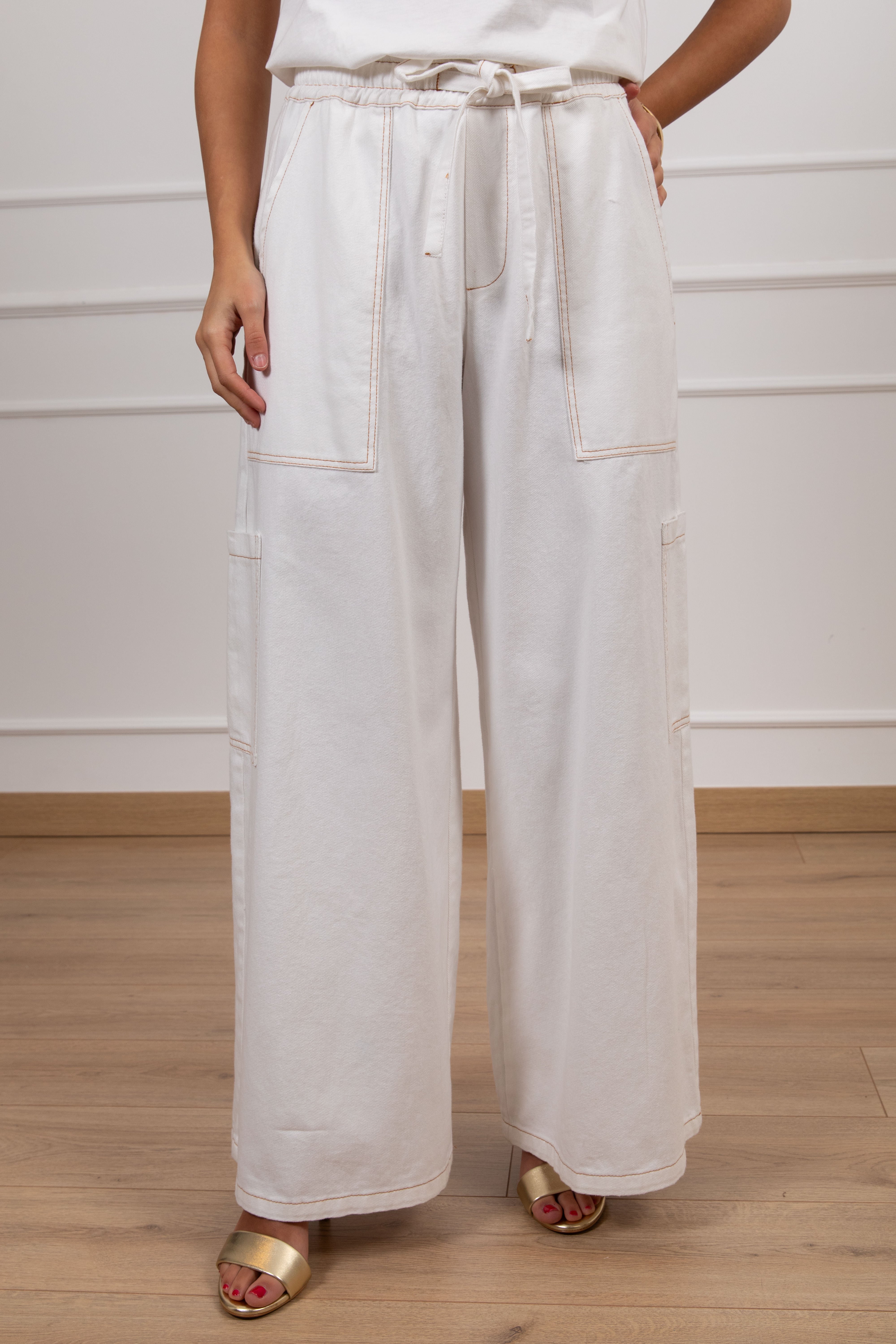 Jeans cargo bianco con coulisse Tensione IN