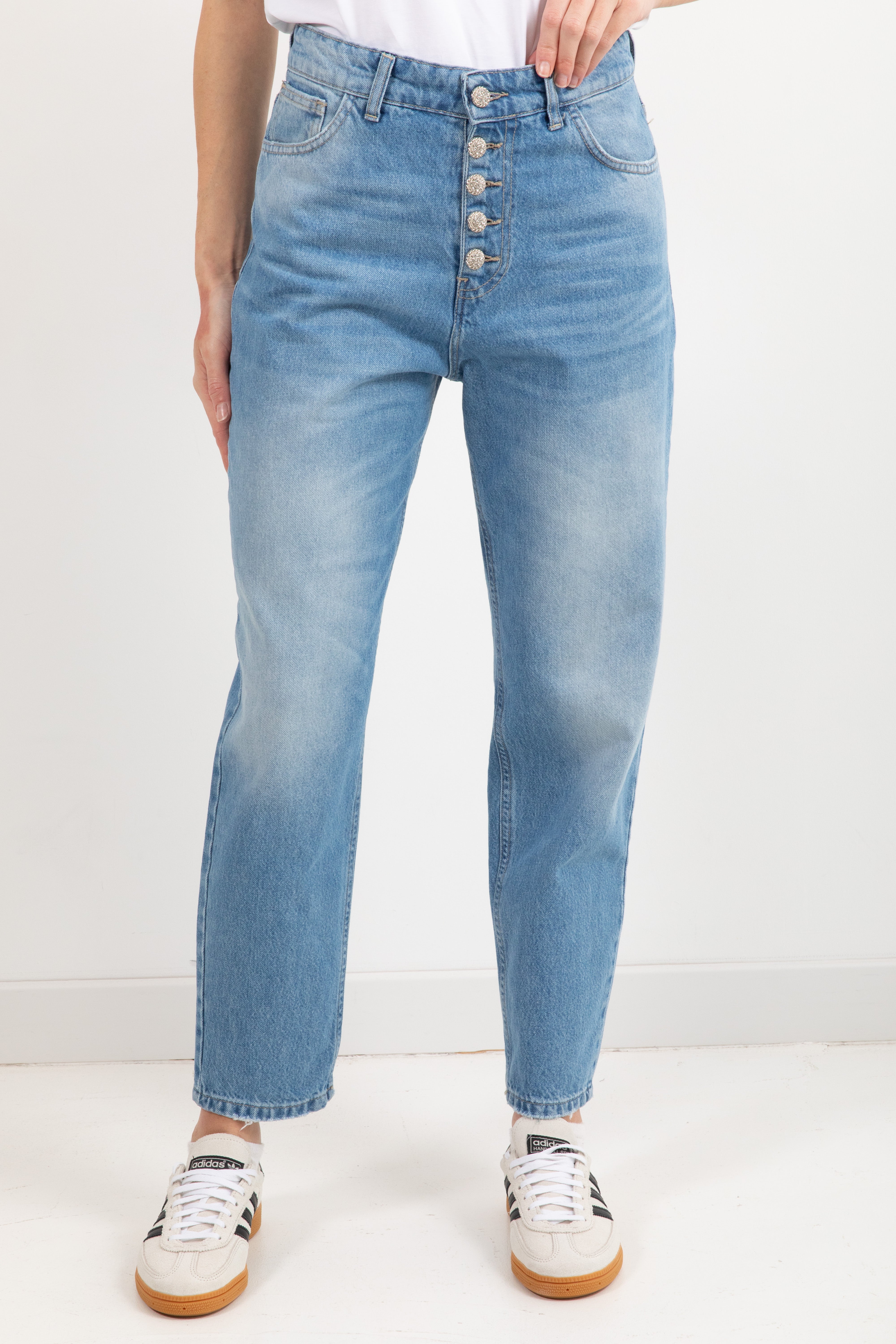 Jeans mom-fit con bottoni gioiello Susy Mix