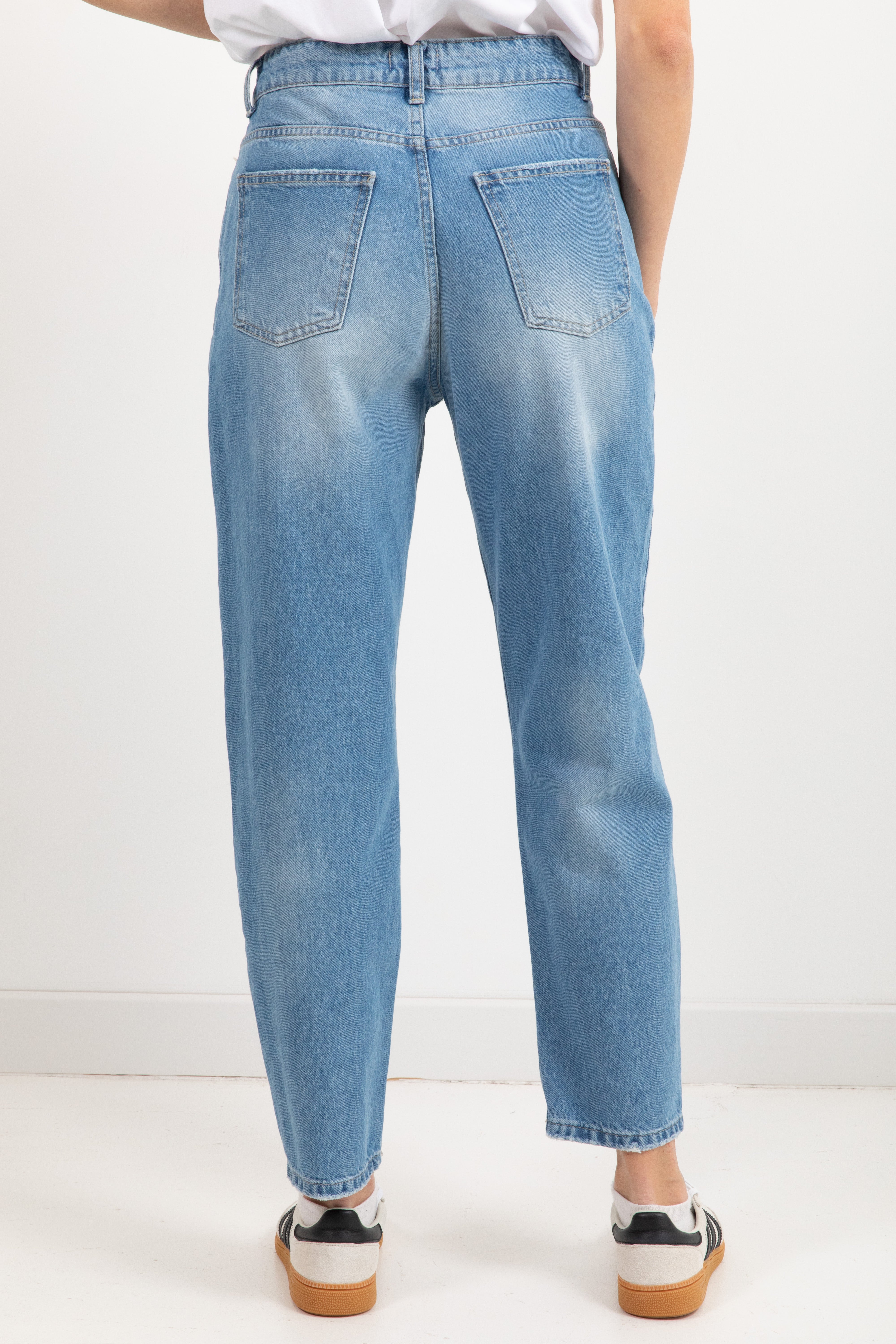 Jeans mom-fit con bottoni gioiello Susy Mix