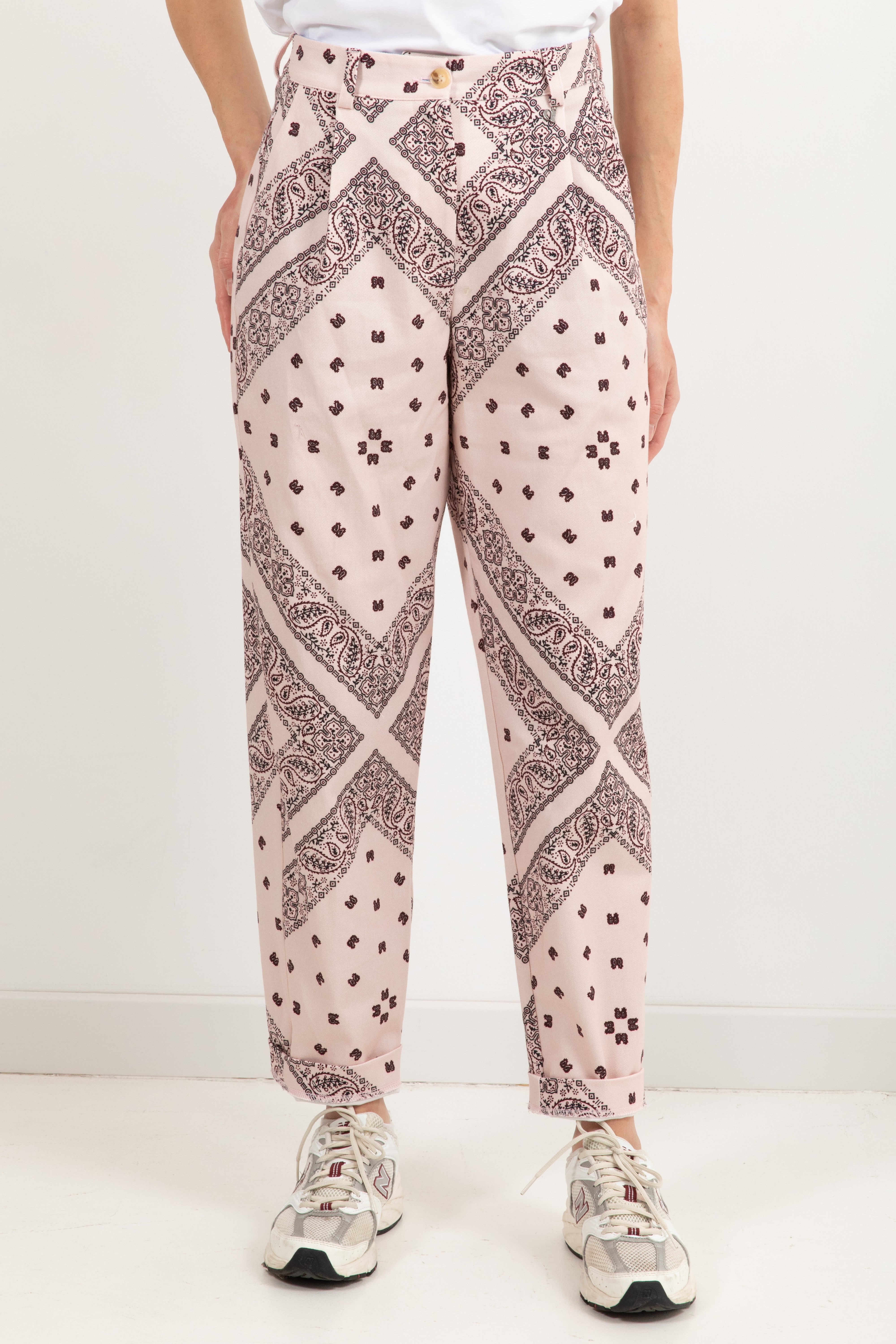 Pantalone mom-fit con pinces fantasia bandana Dixie