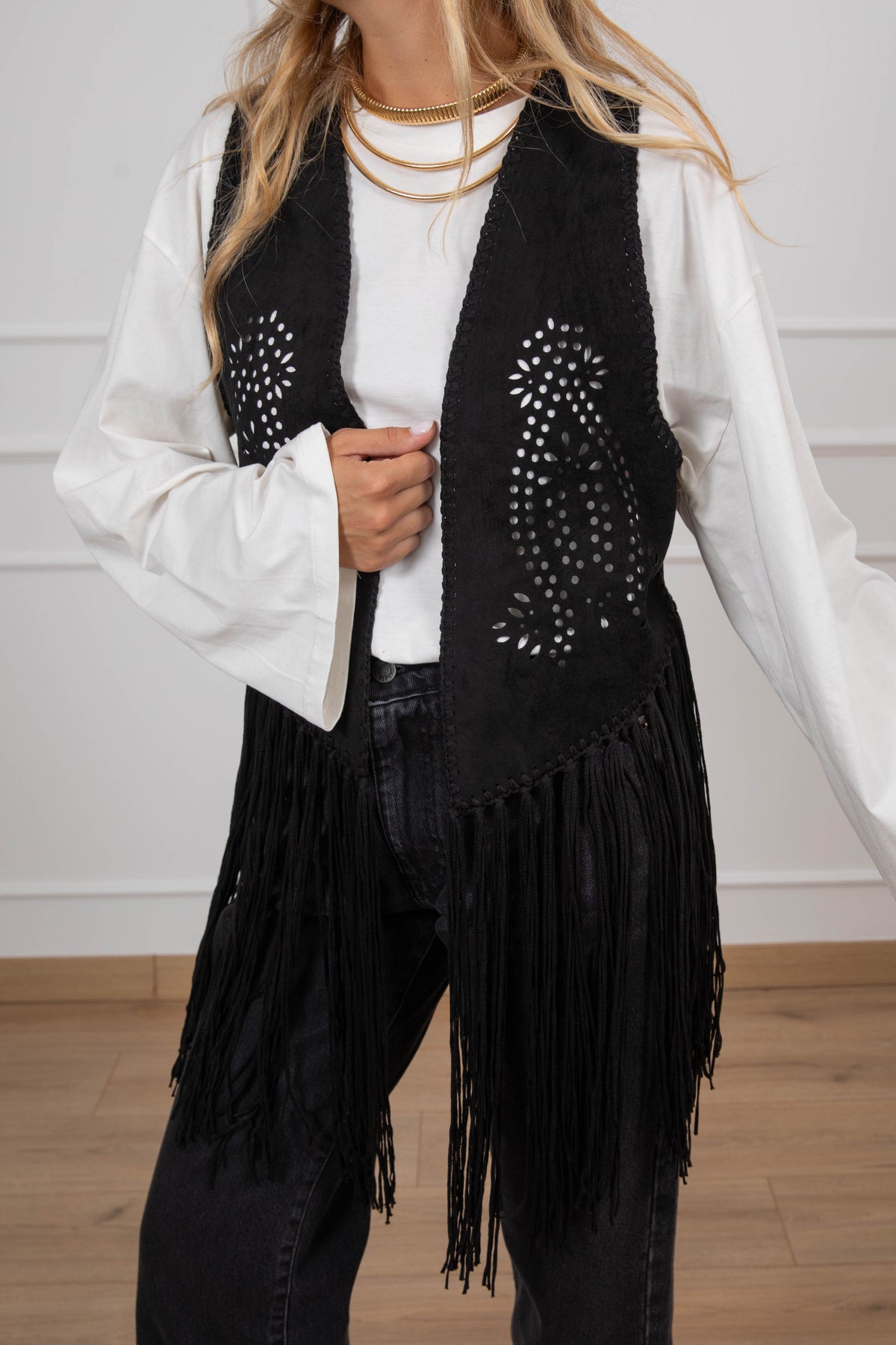 Gilet in eco-camoscio con frange ViCOLO