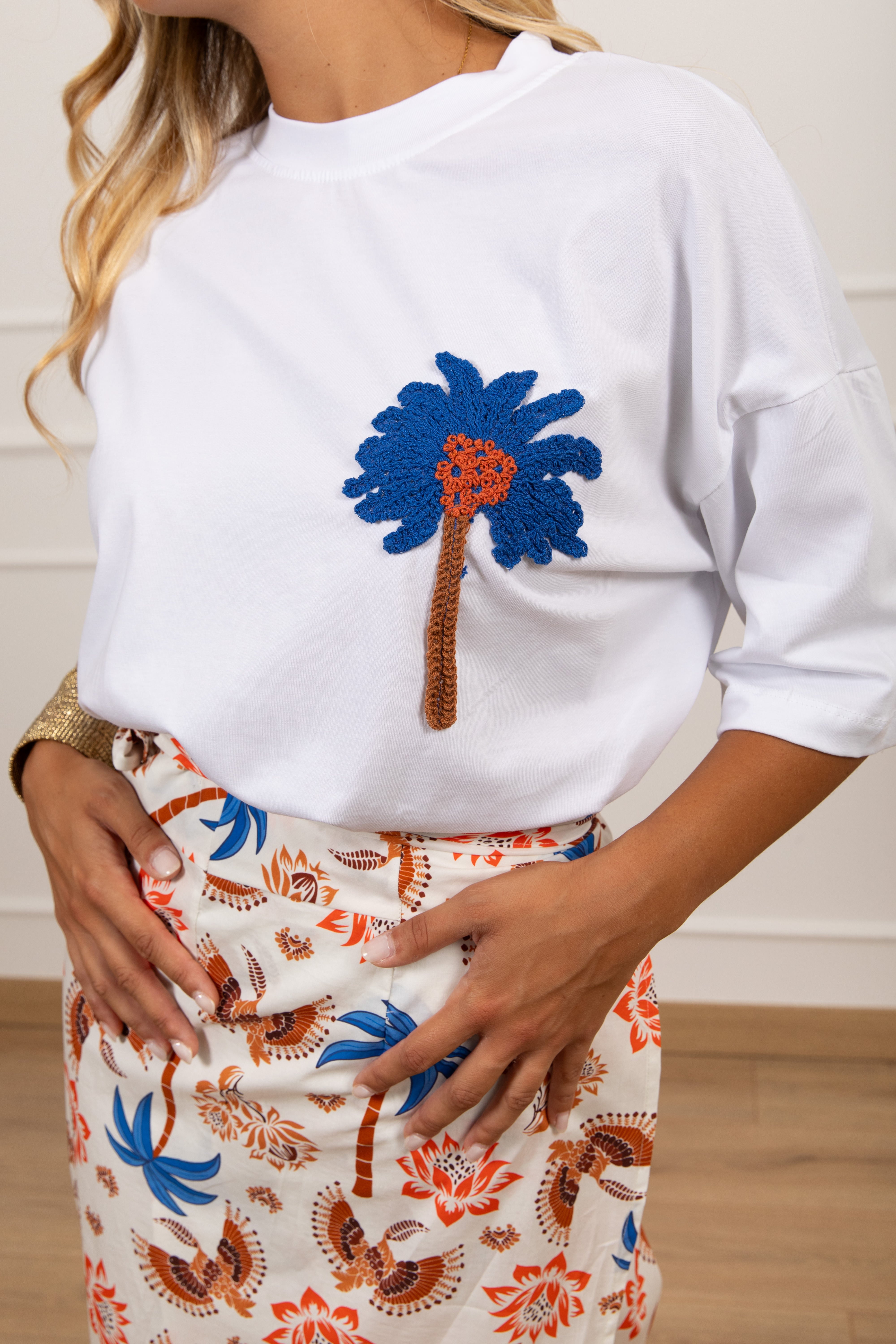 Coordinato t-shirt ricamo palma e gonna lunga pareo fantasia palma ViCOLO
