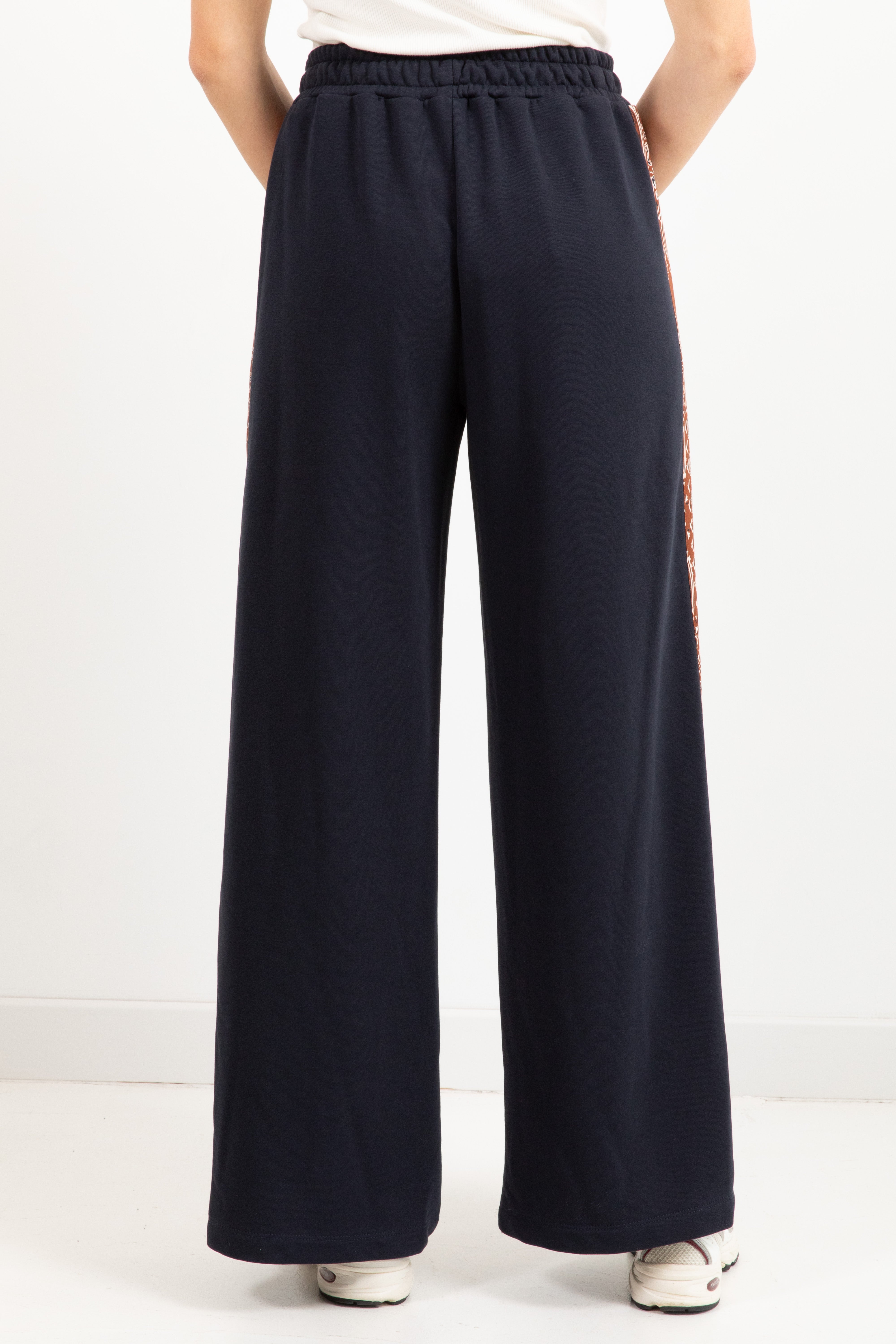 Pantalone blu in felpa con banda laterale bandana ViCOLO X GLAM
