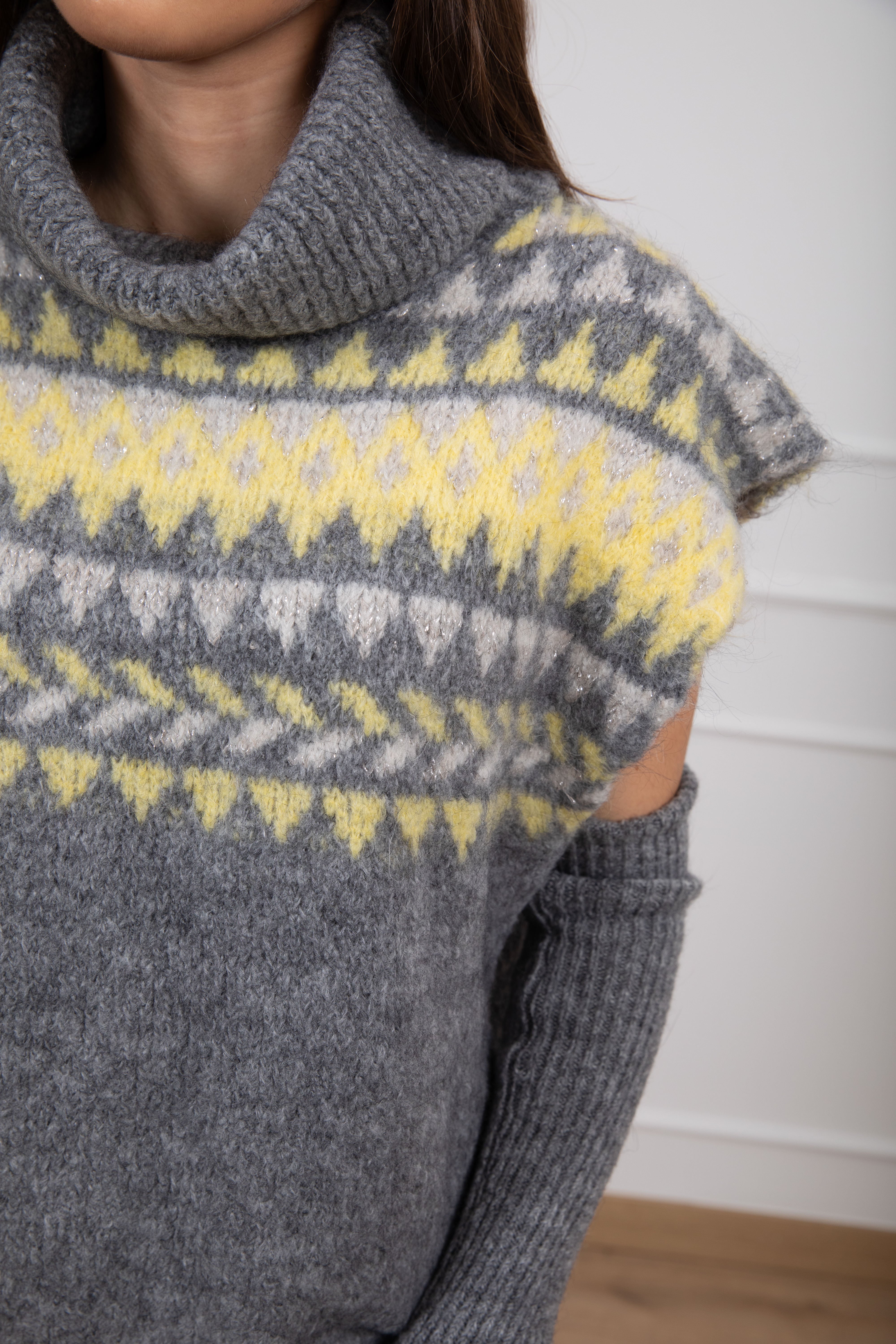 Pull motivo norvegese con manicotti Motel