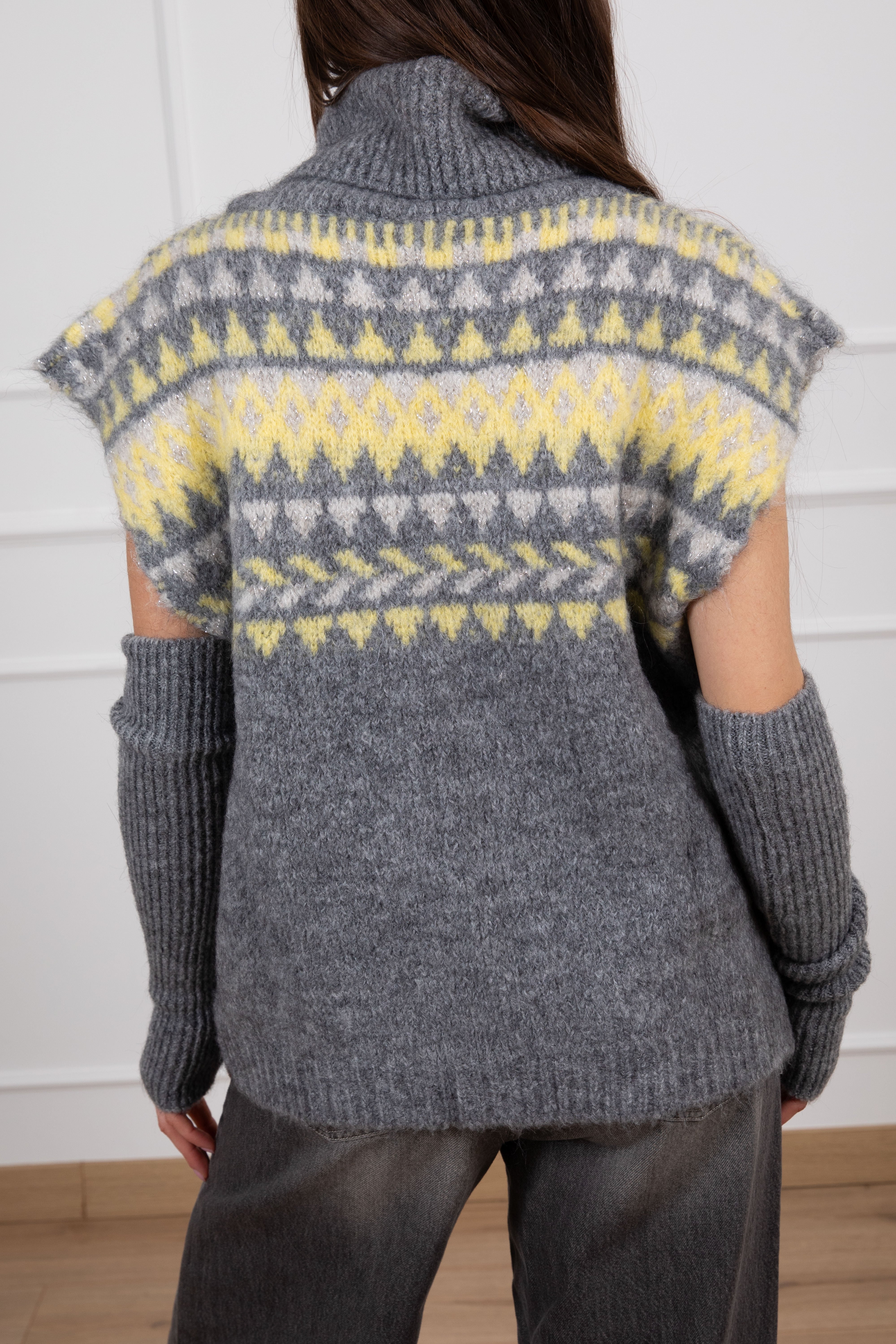 Pull motivo norvegese con manicotti Motel