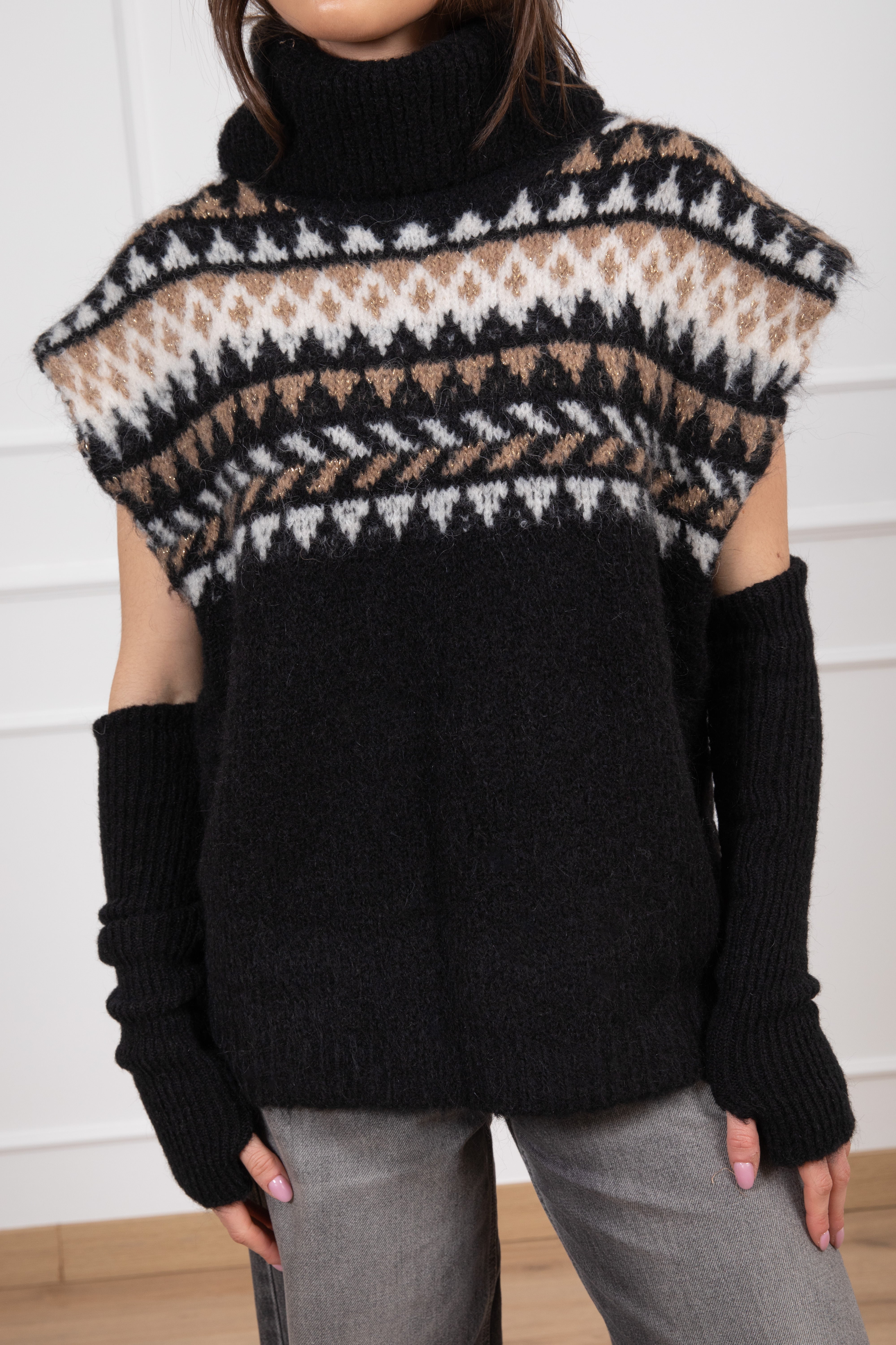 Pull motivo norvegese con manicotti Motel