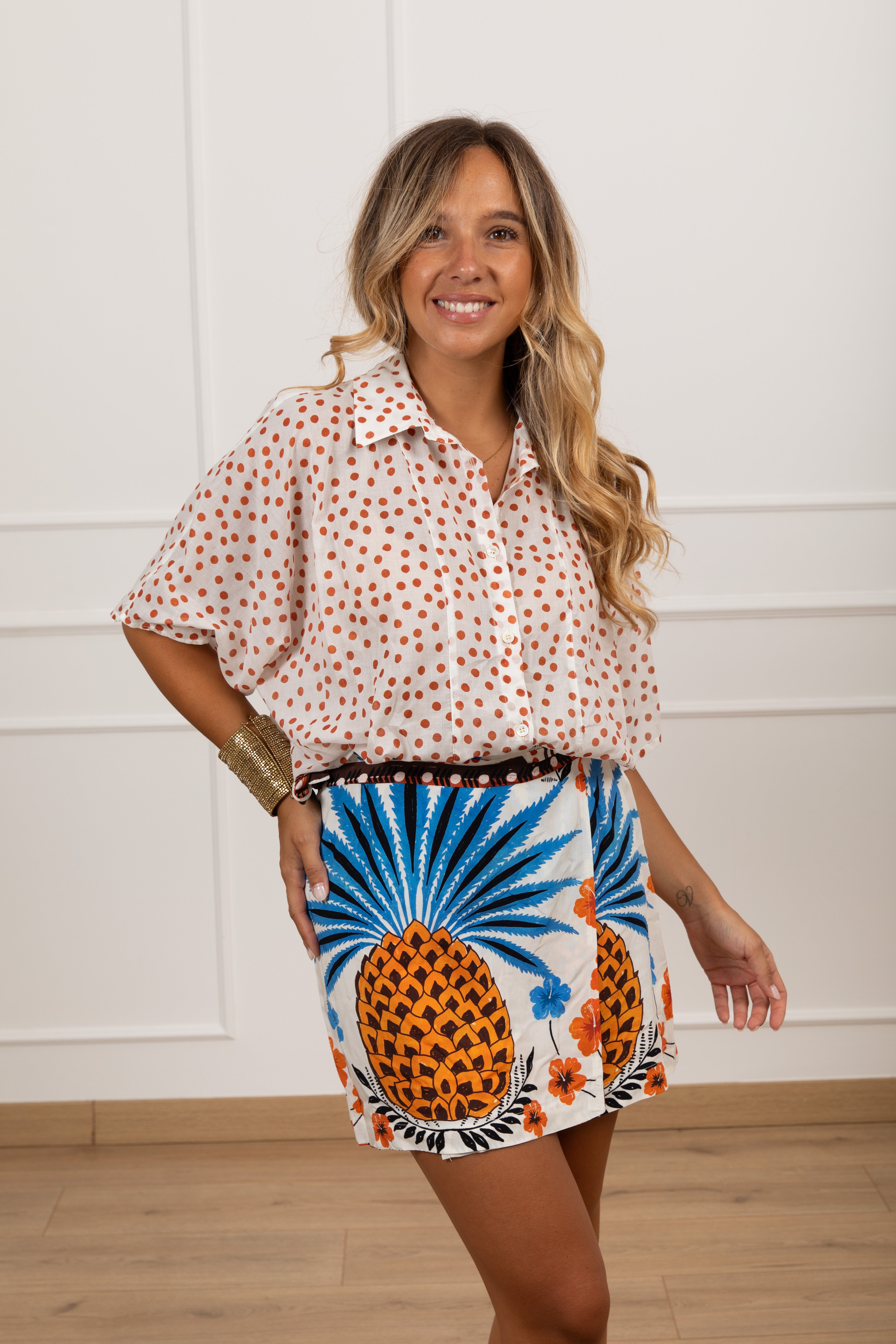 Coordinato camicia a poise e gonna corta pareo fantasia ananas ViCOLO