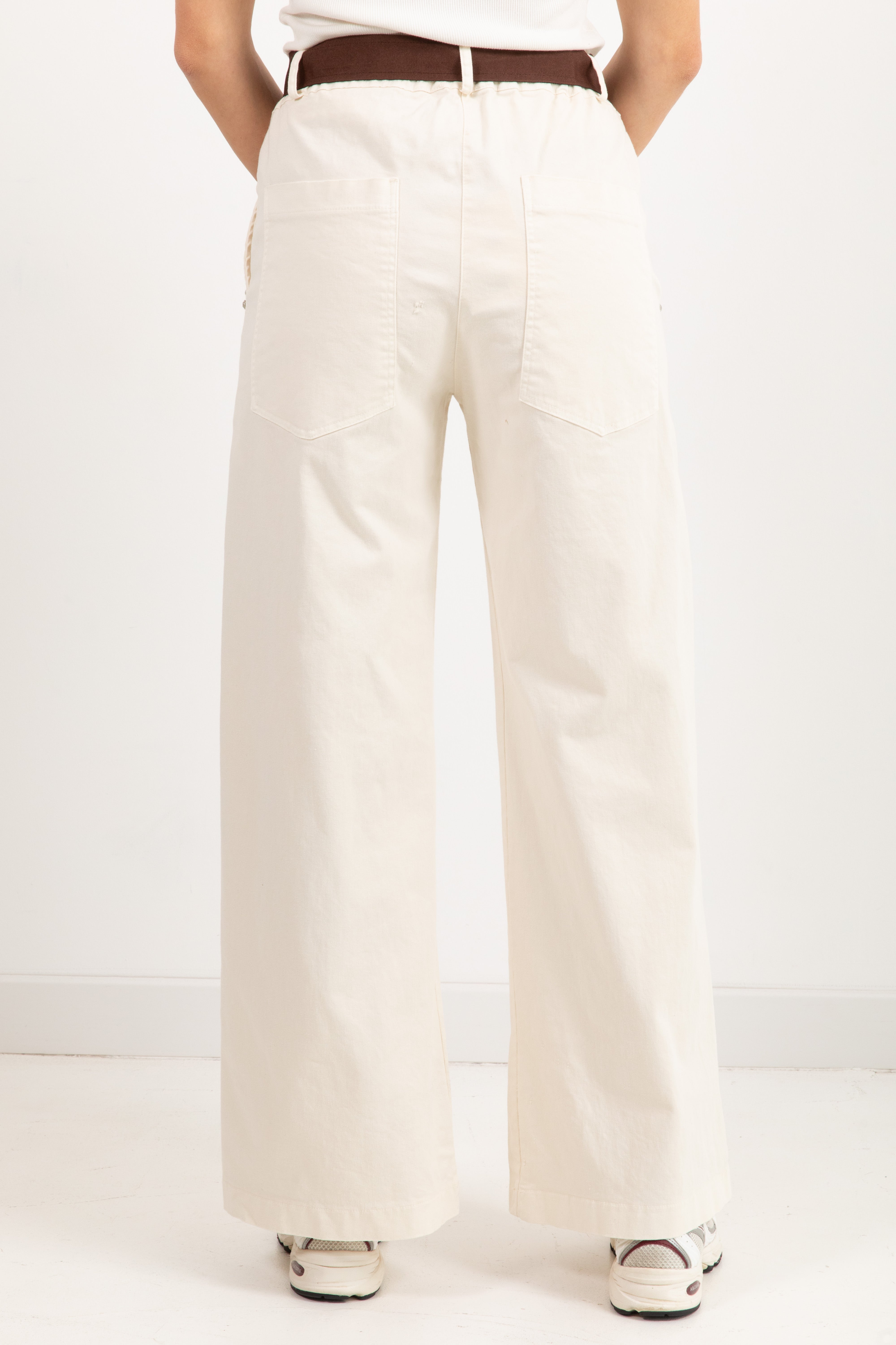Pantalone gamba dritta con applicazione pietre Dixie
