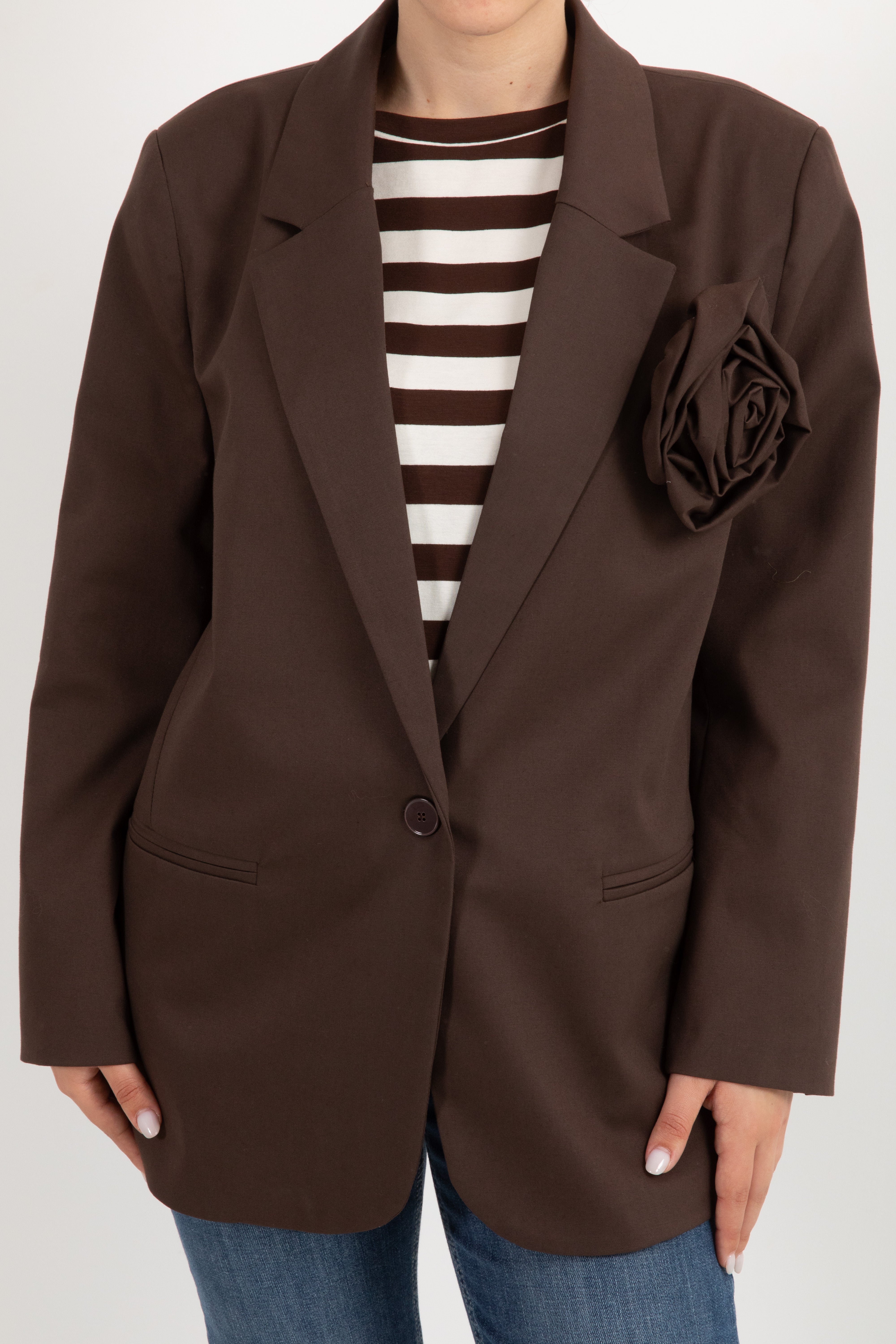 Blazer over-size in cotone con spilla ViCOLO