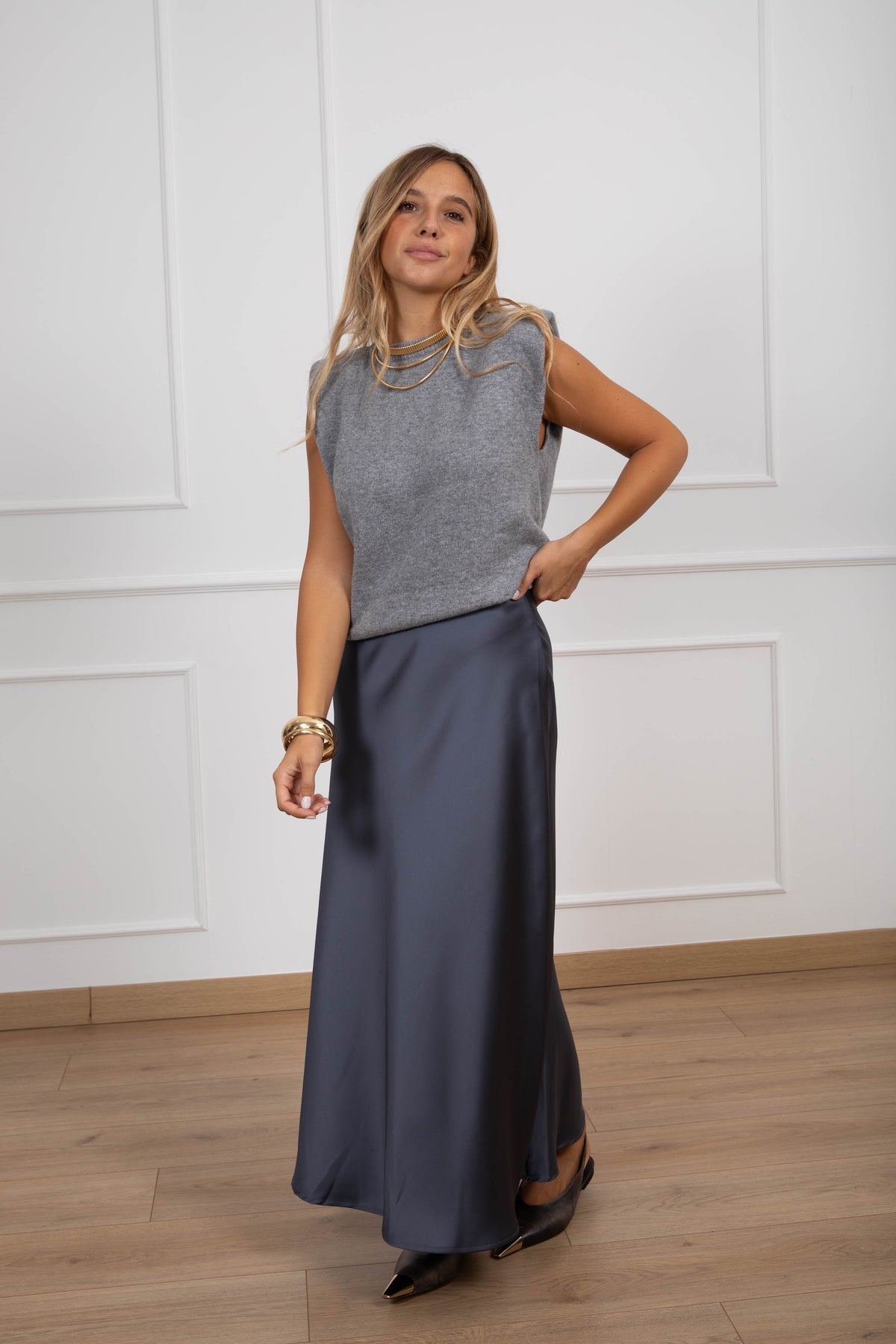 Gonna lunga in satin variante grigio scuro Tensione IN