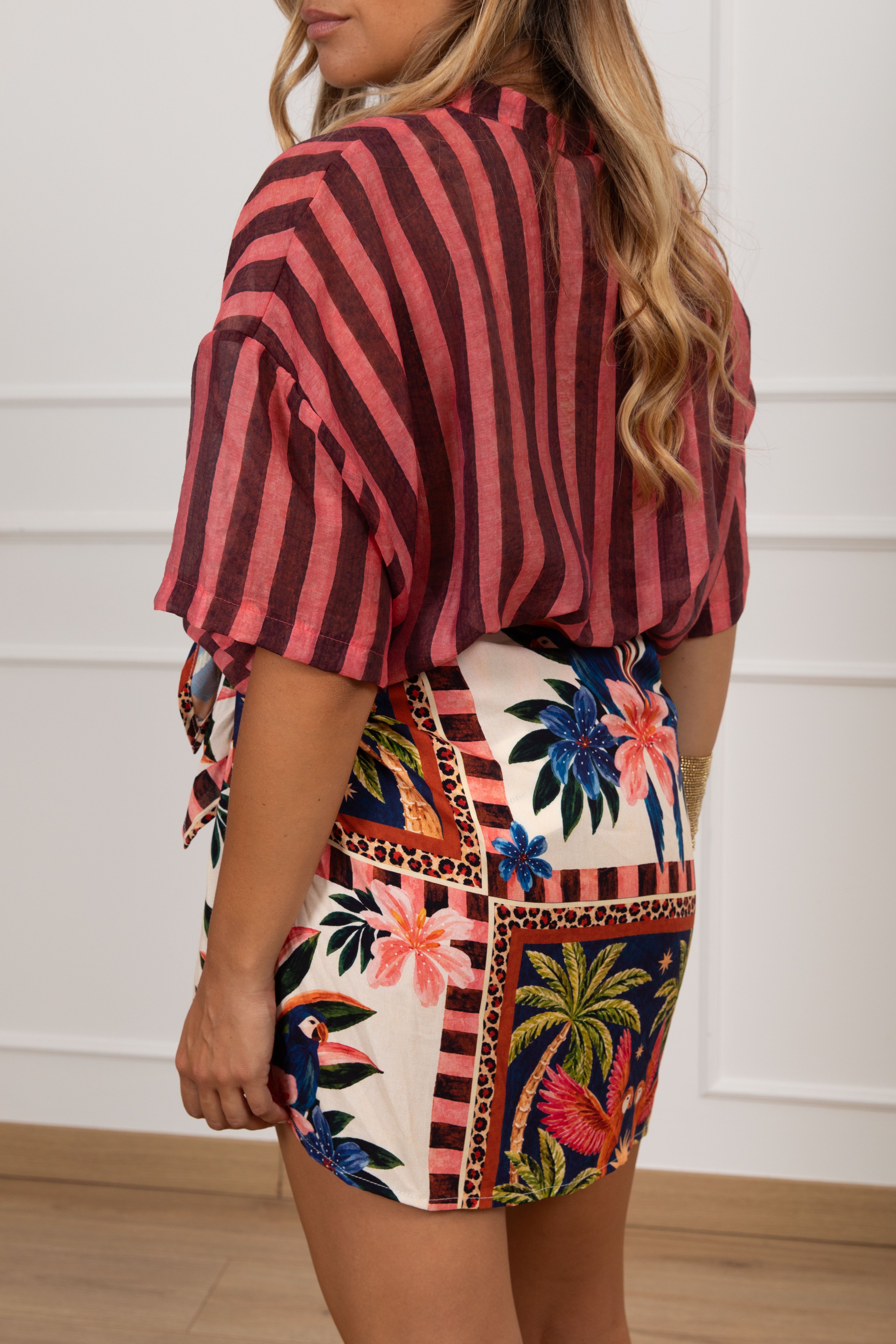 Camicia a righe con collo alla coreana Tensione IN