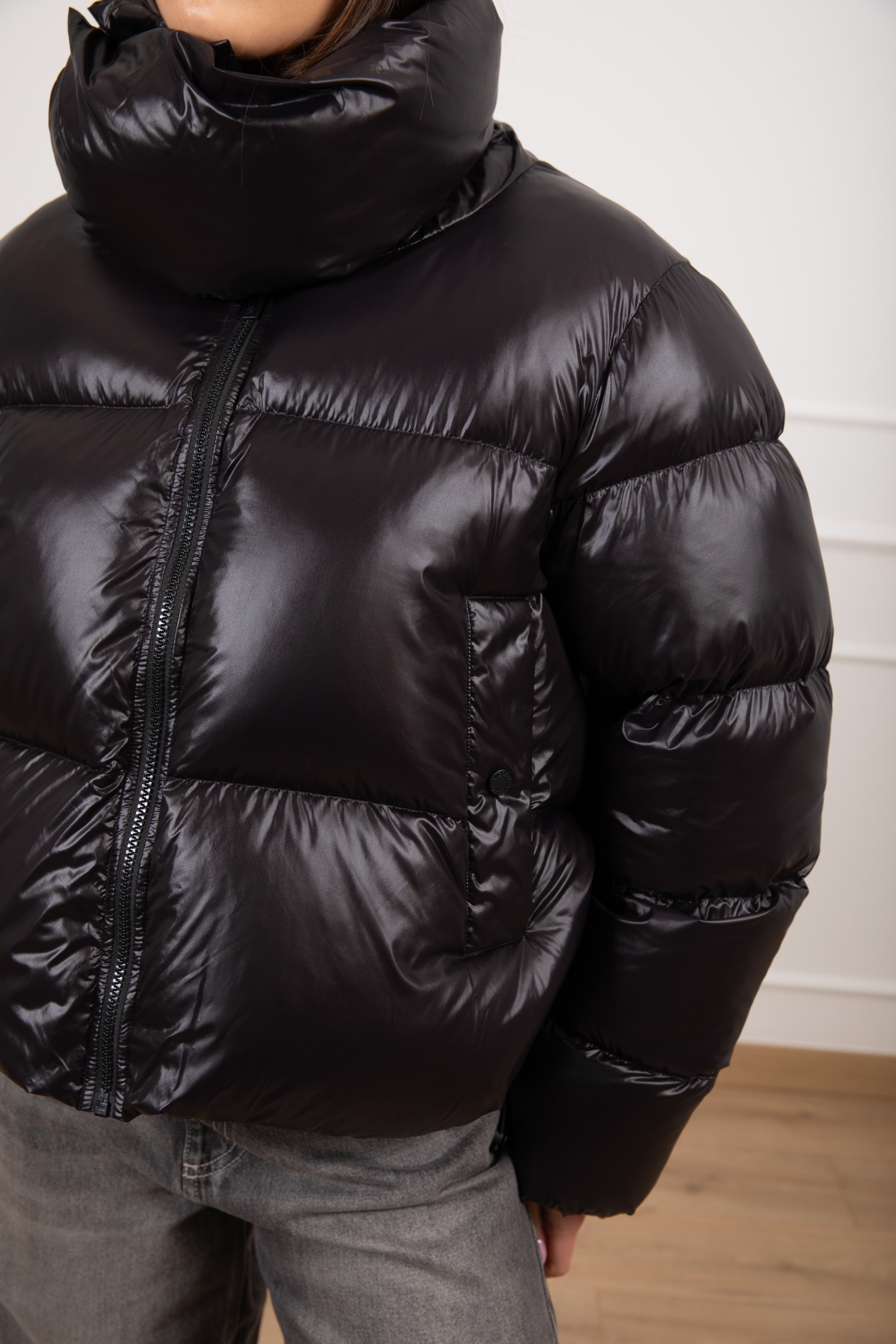 Piumino corto lucido in vera piuma ViCOLO