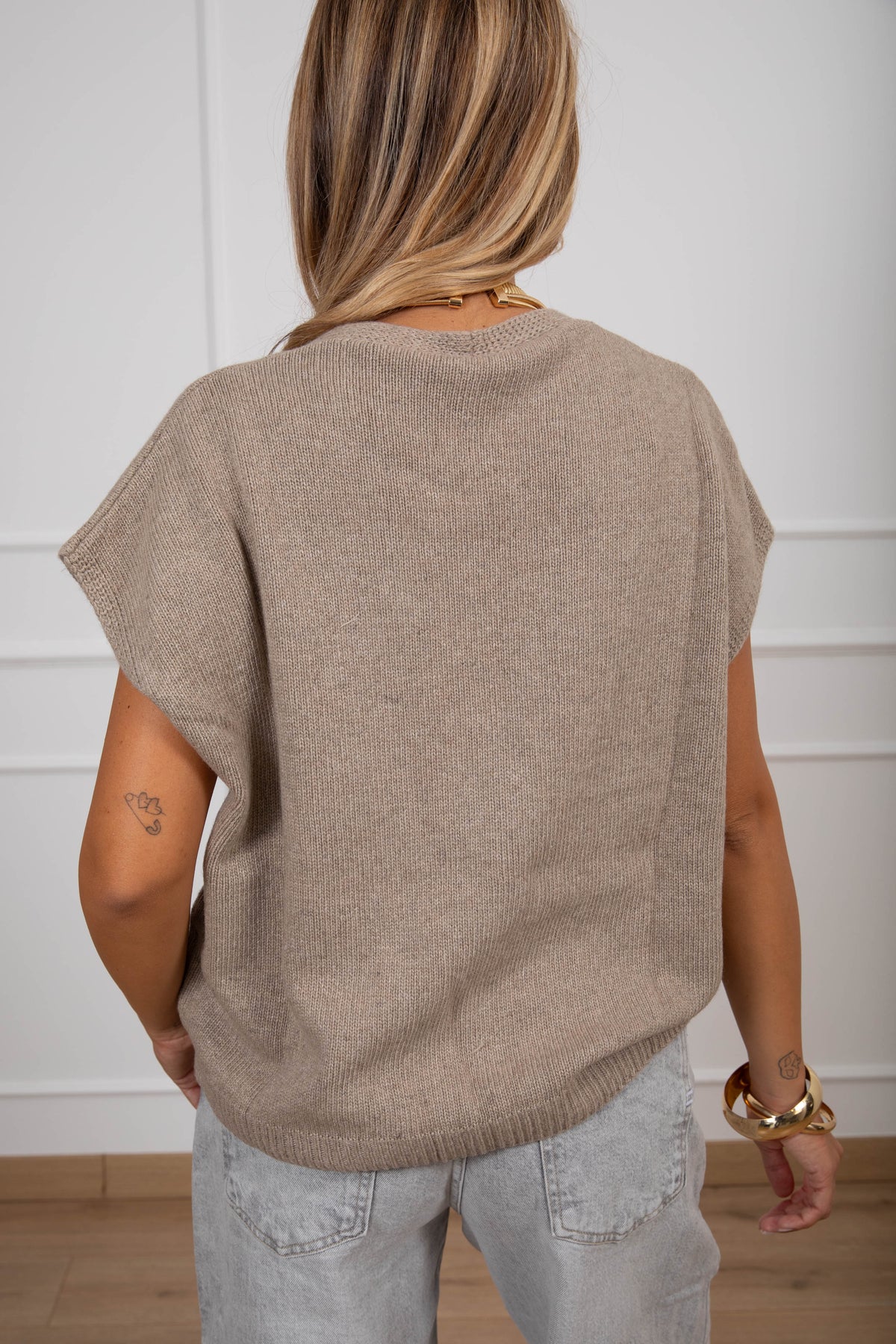 Gilet in maglia con abbottonatura asimmetrica Tensione IN